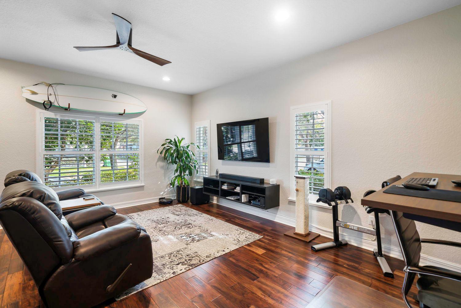 295 NE 5th Avenue 23