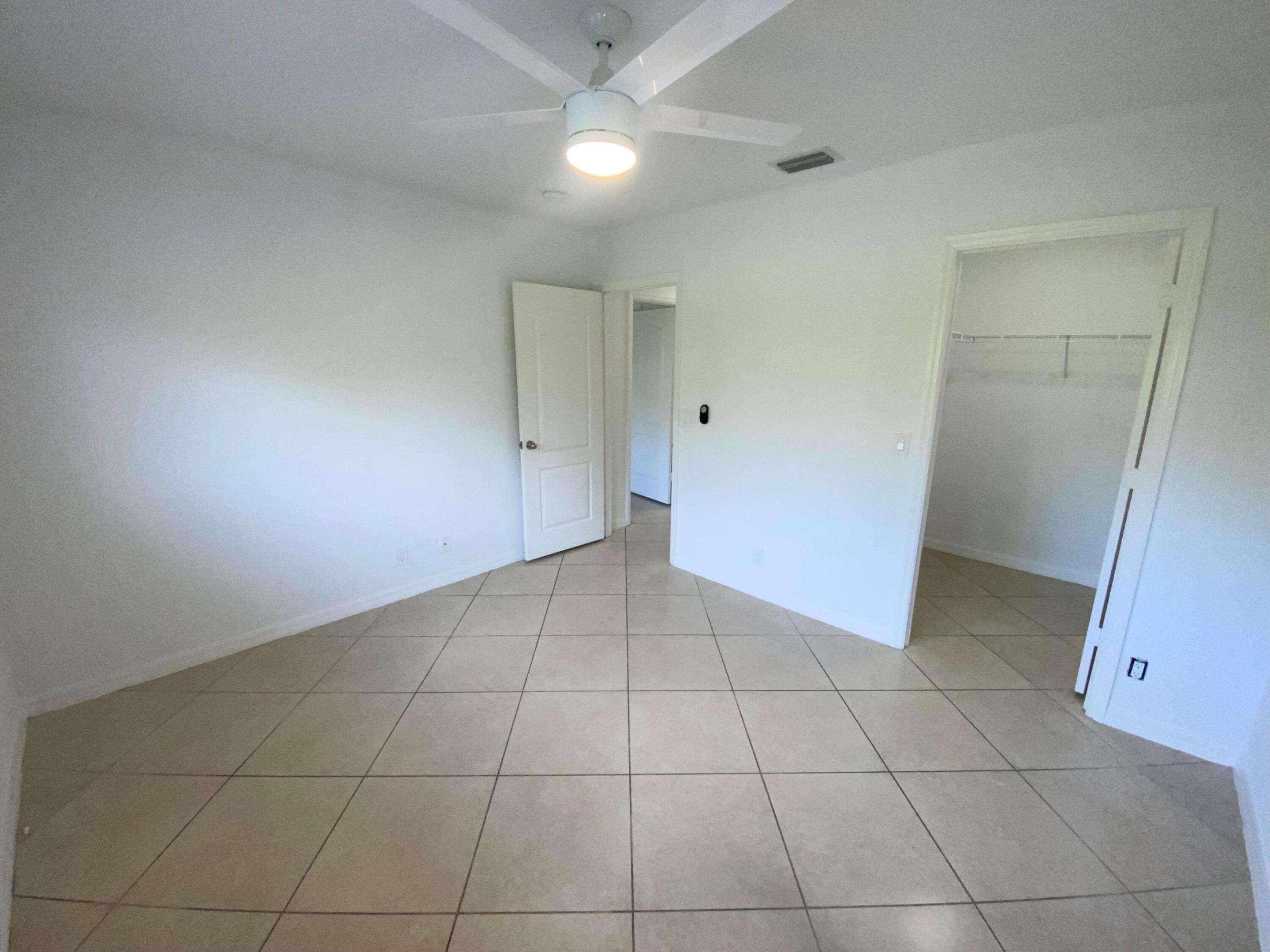 1014 NE 9th Avenue 9