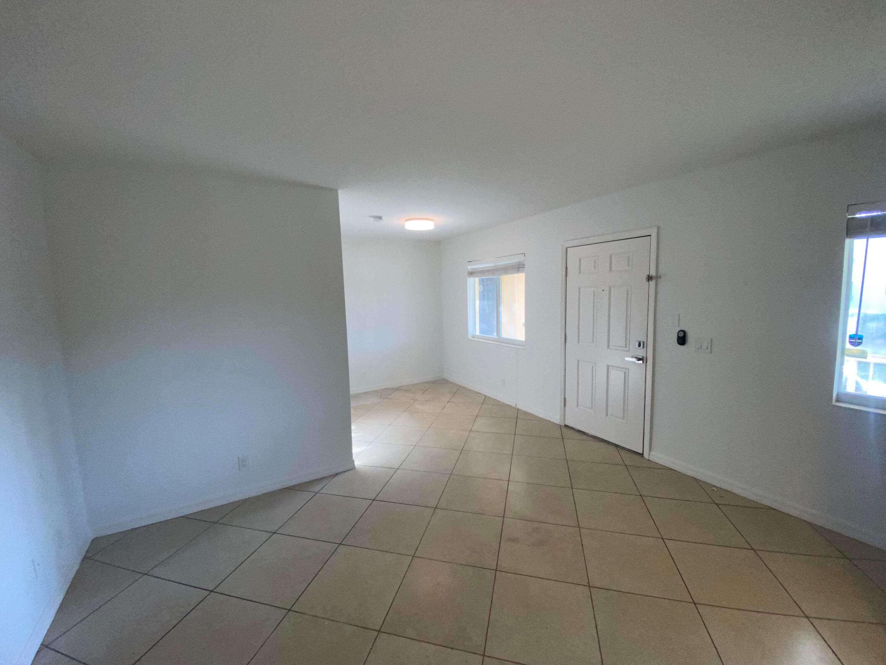 1014 NE 9th Avenue 9