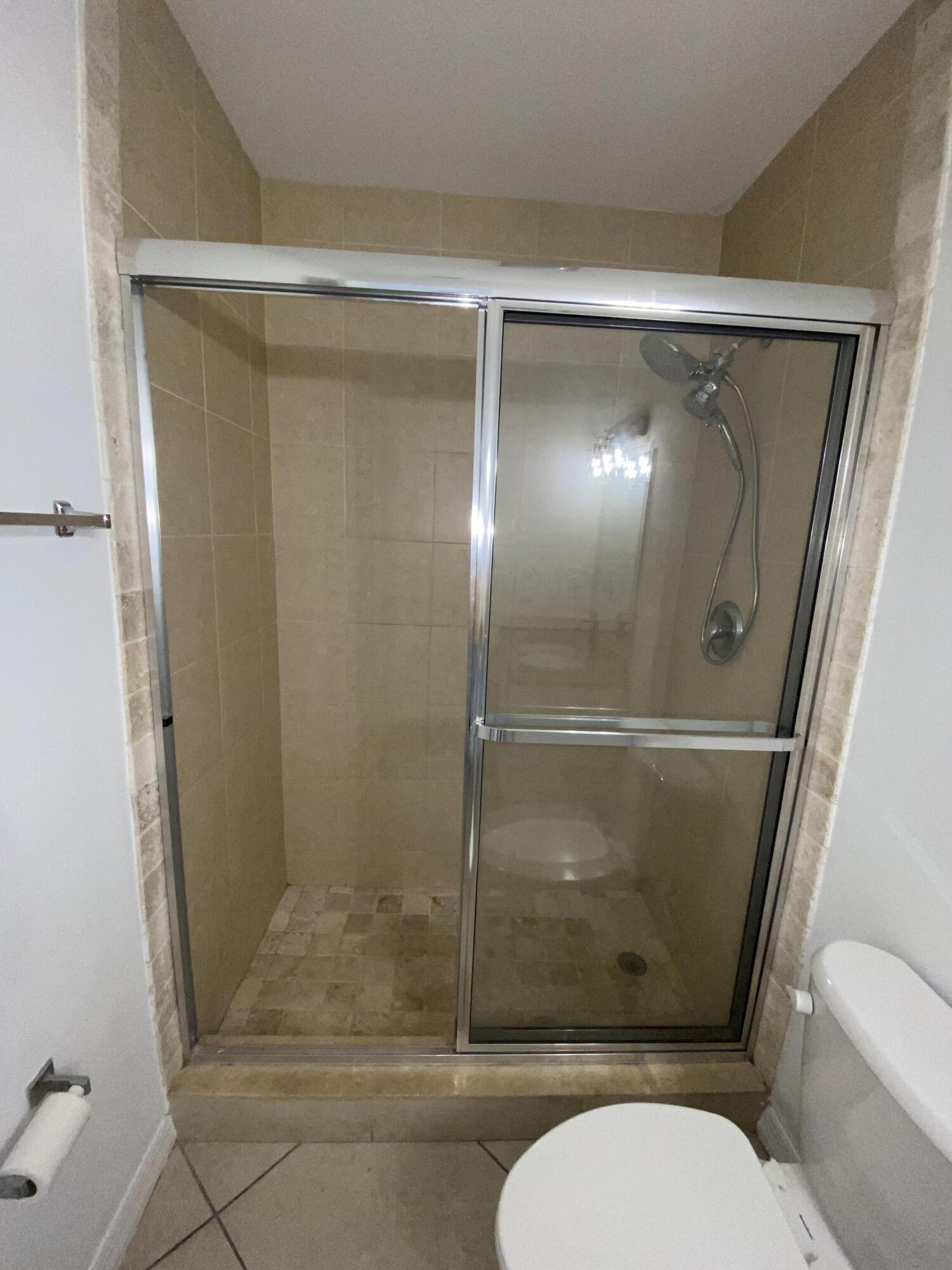 1014 NE 9th Avenue 9