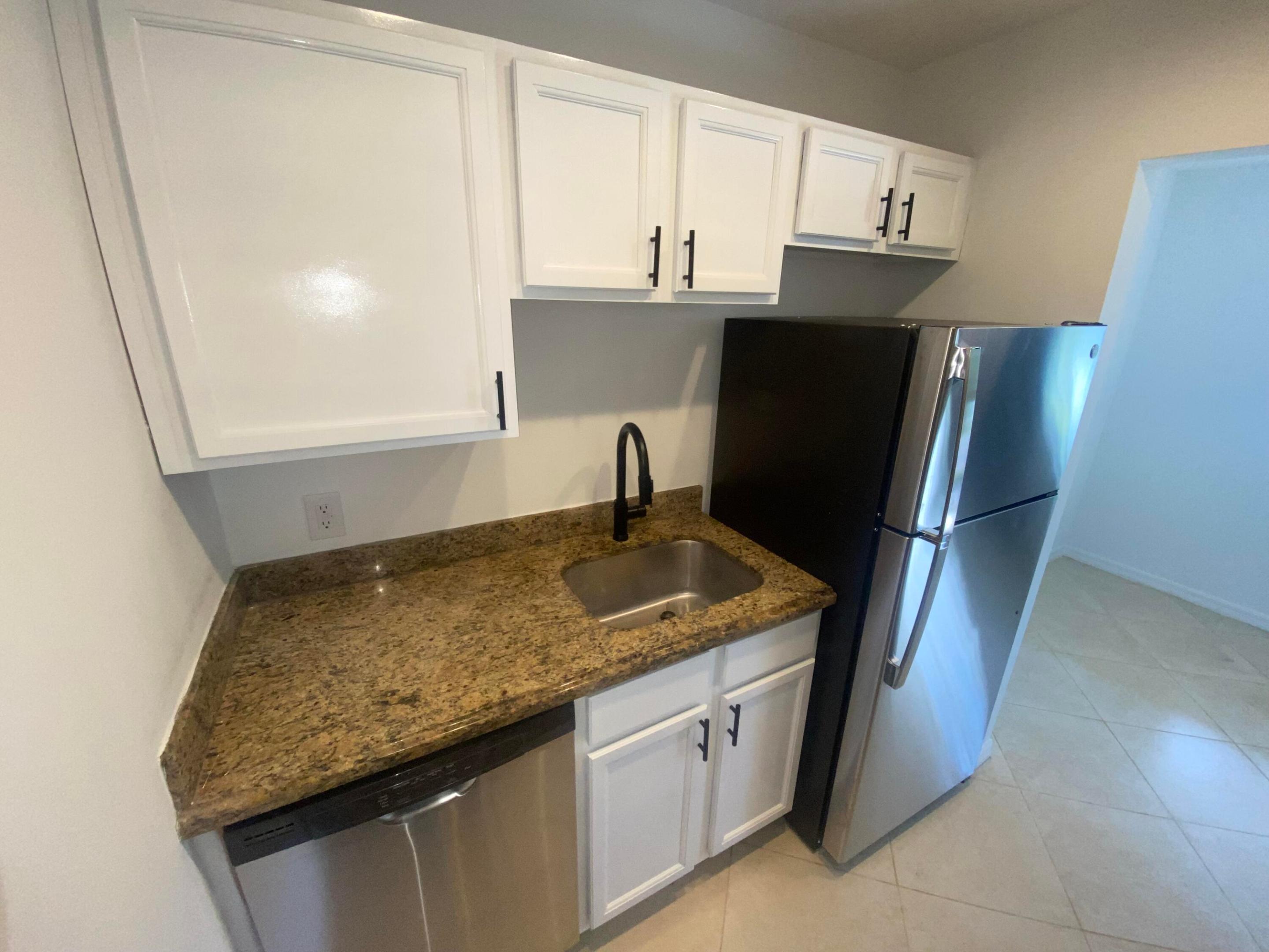 1014 NE 9th Avenue 9