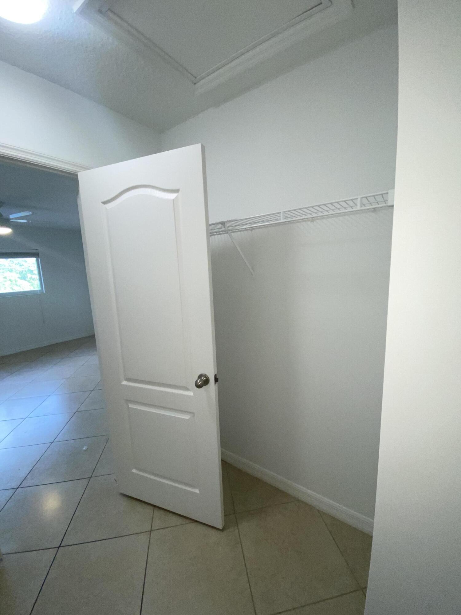 1014 NE 9th Avenue 9