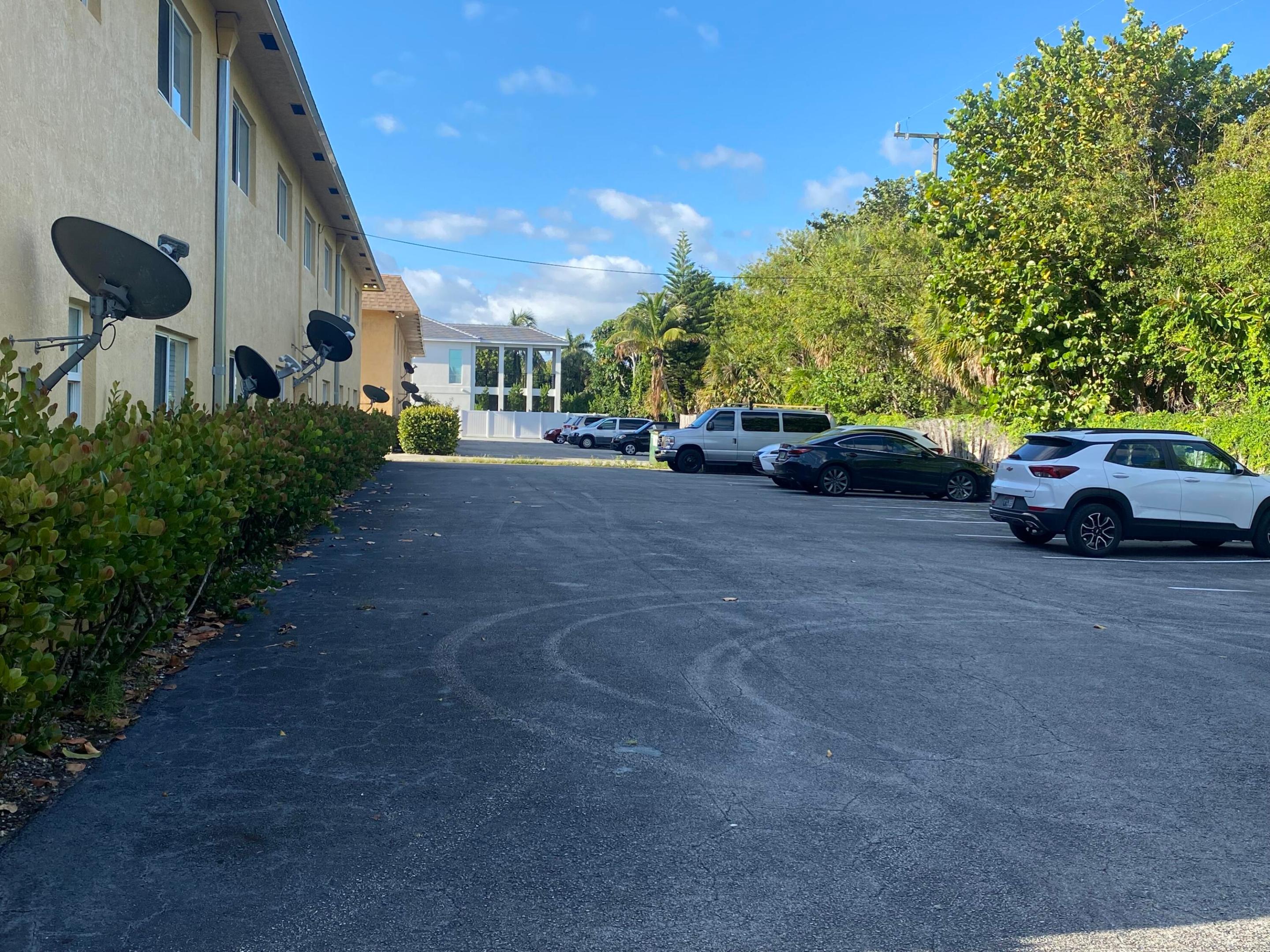 1014 NE 9th Avenue 9