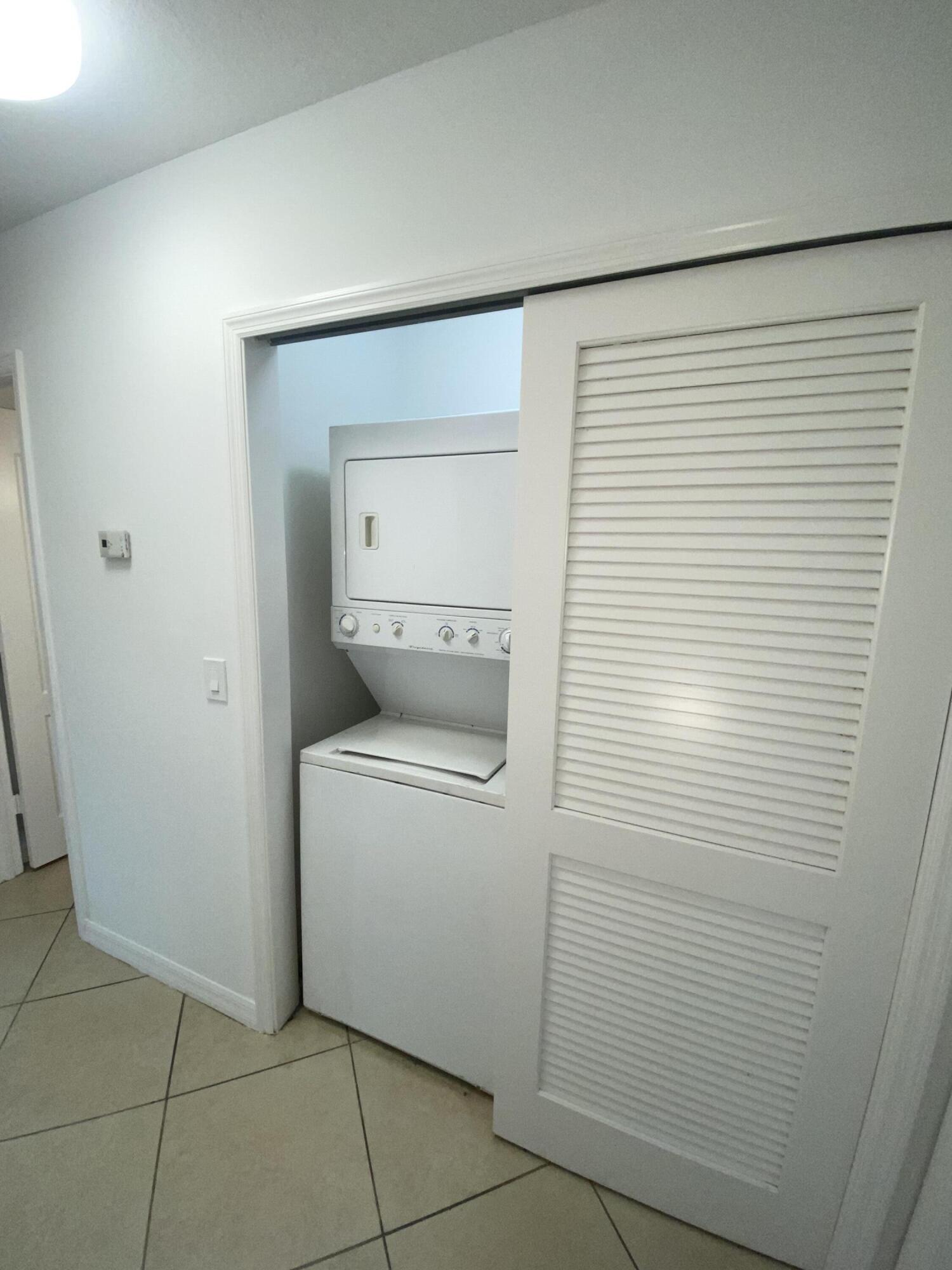 1014 NE 9th Avenue 9