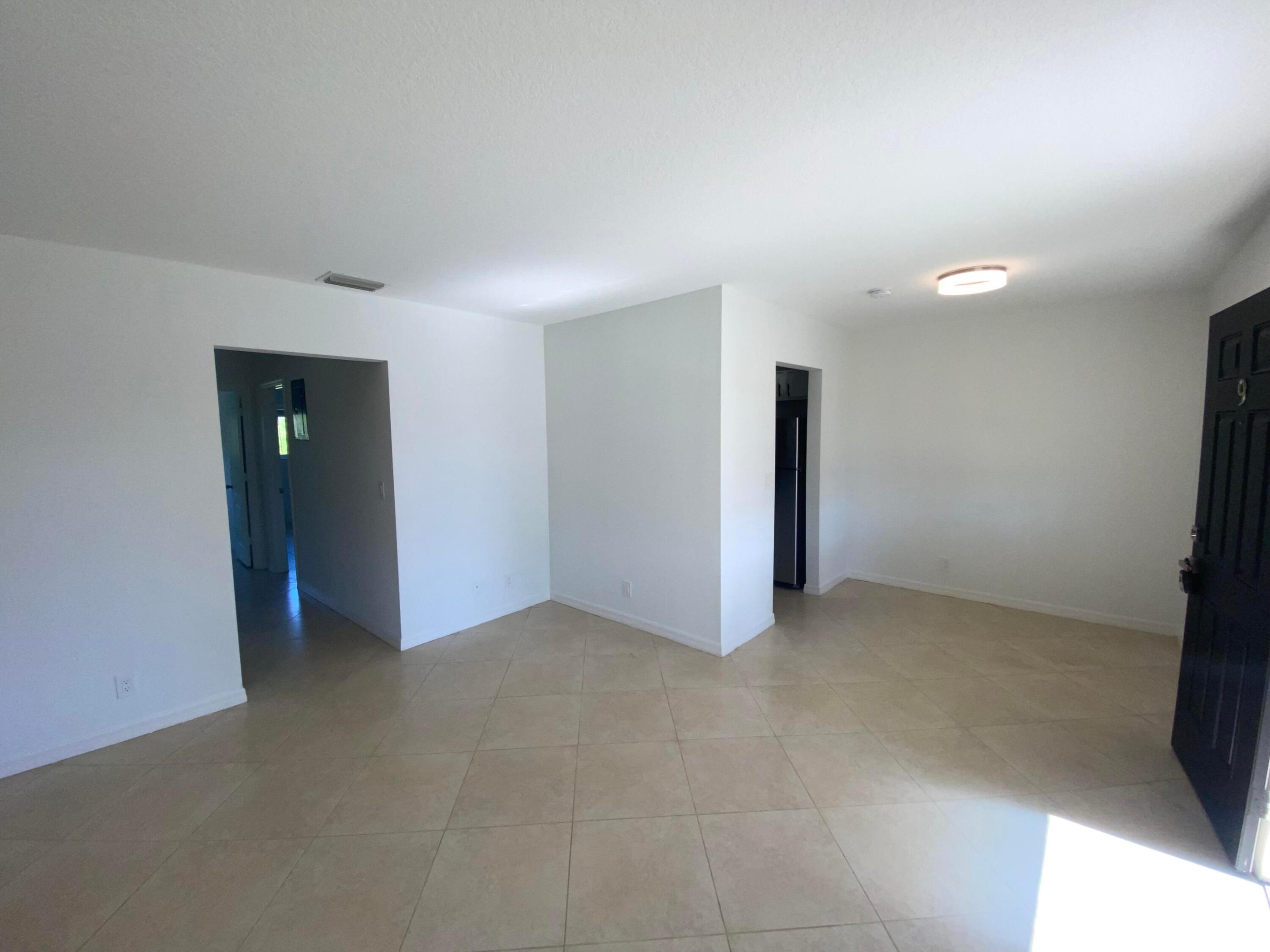 1014 NE 9th Avenue 9