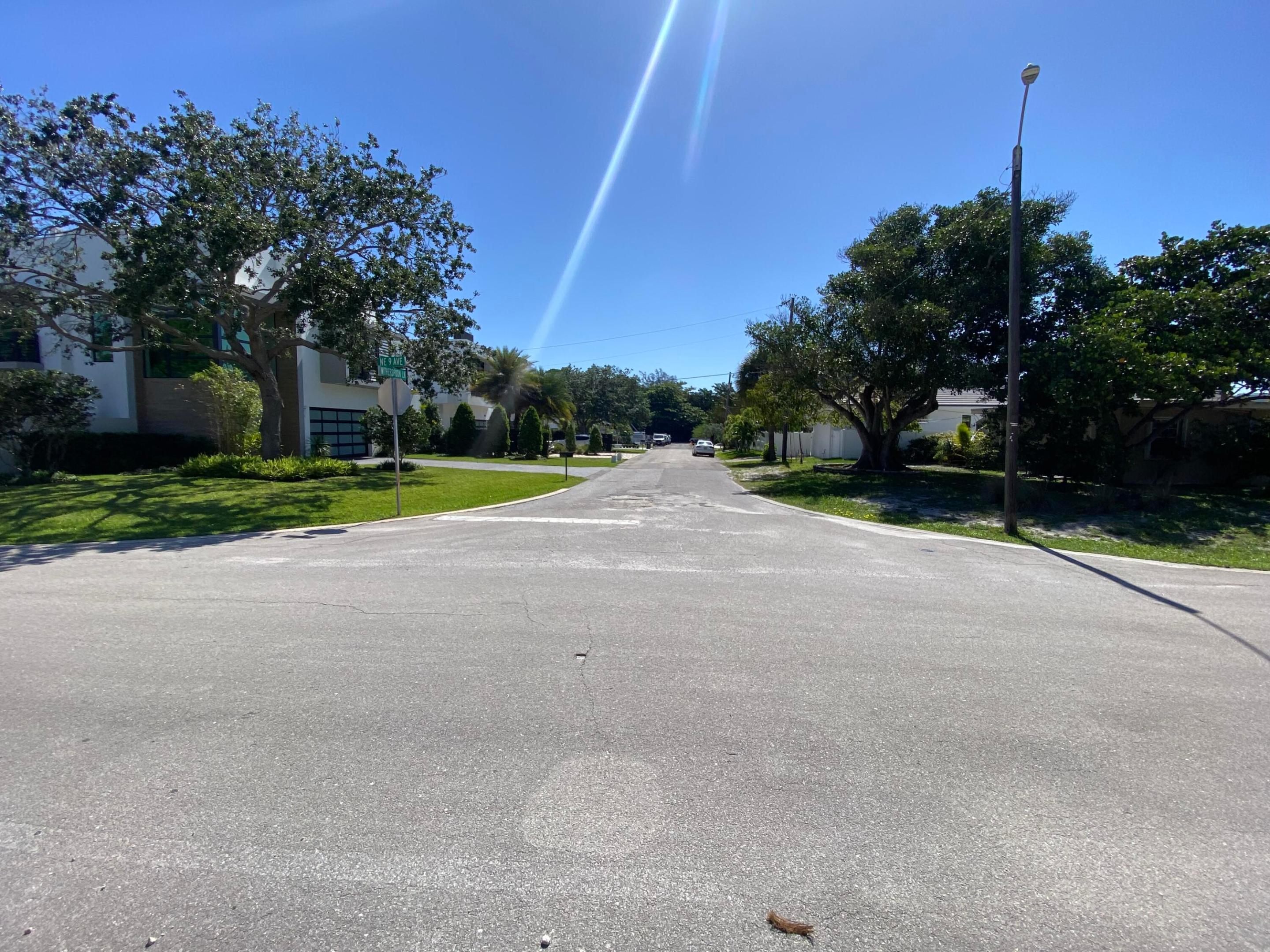 1014 NE 9th Avenue 9