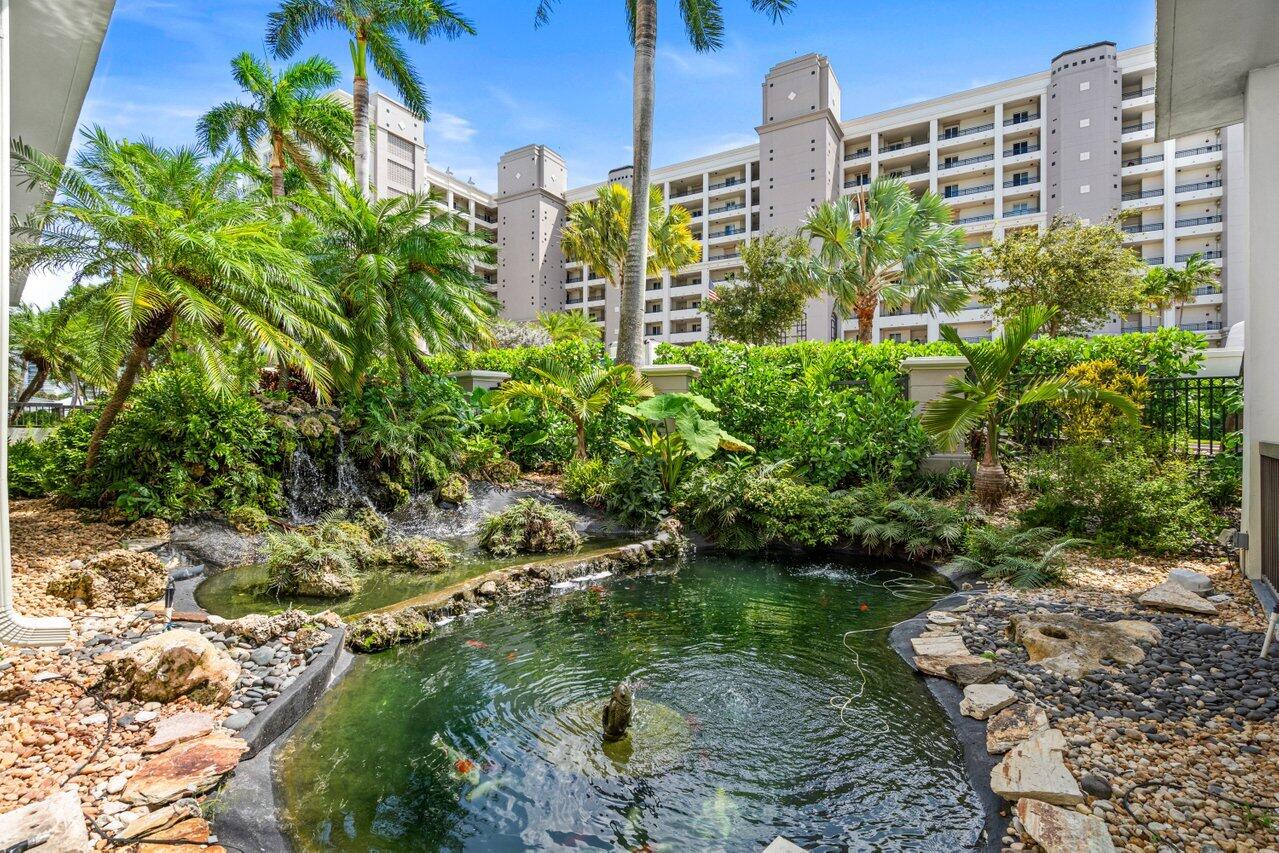 2900 NE 14th St Causeway 807