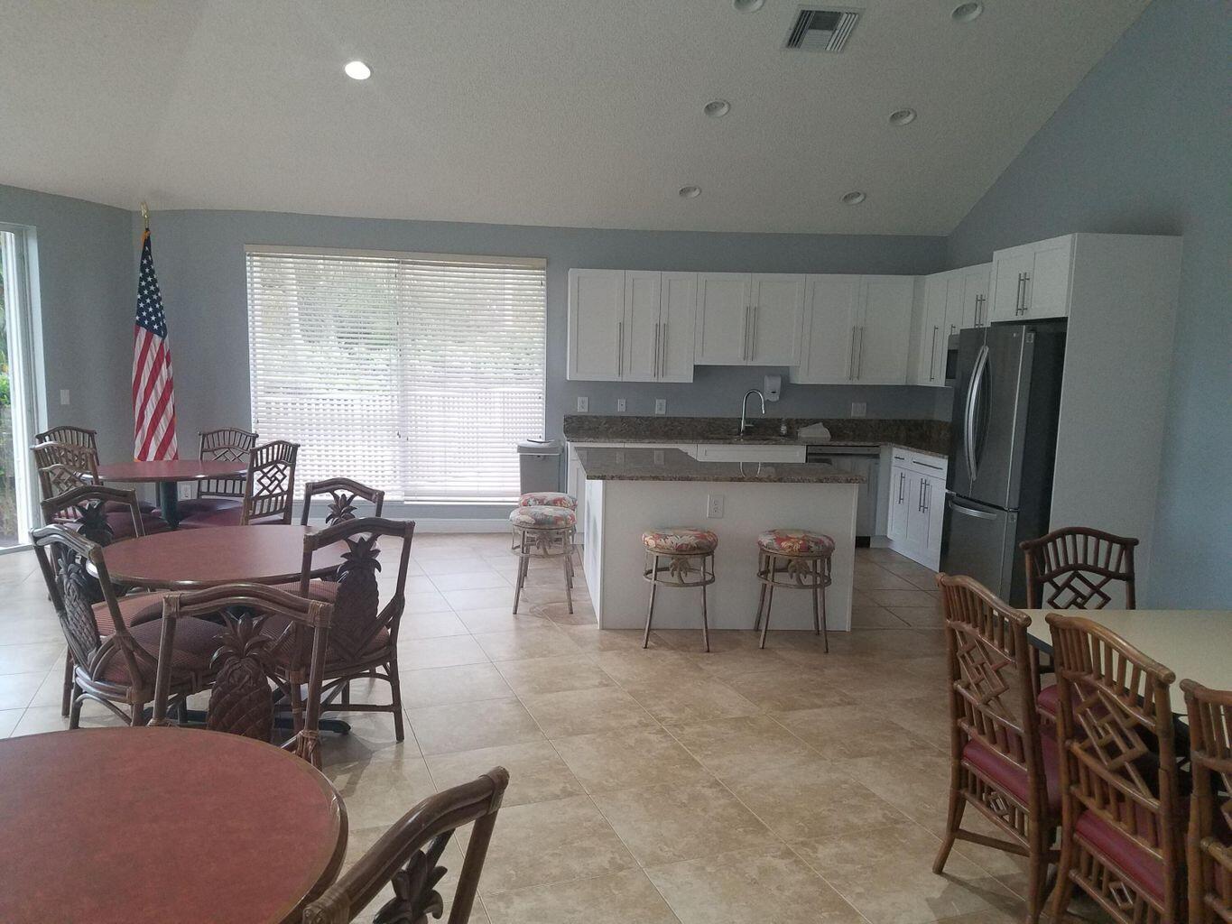 232 W Coral Trace Circle N