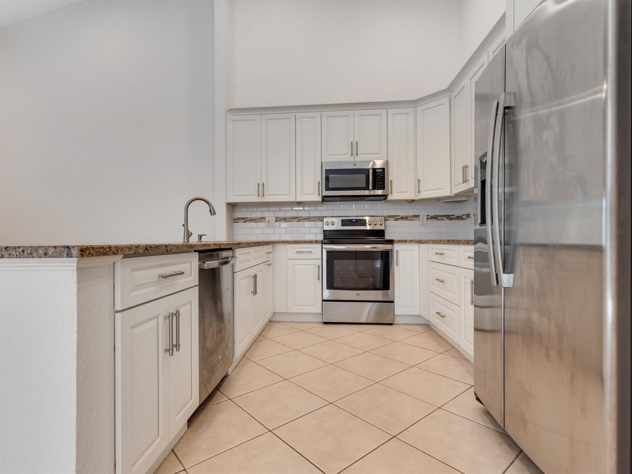 232 W Coral Trace Circle N