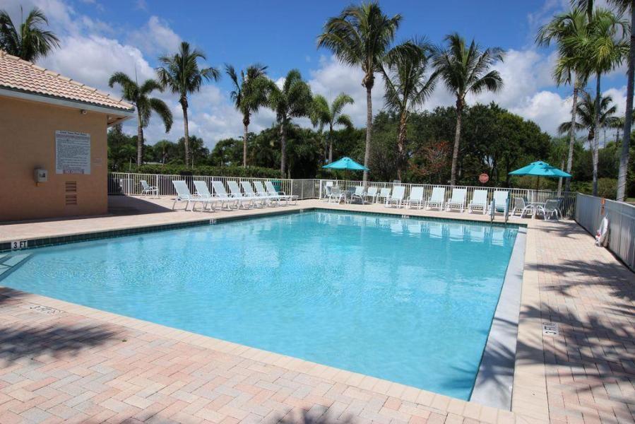 232 W Coral Trace Circle N