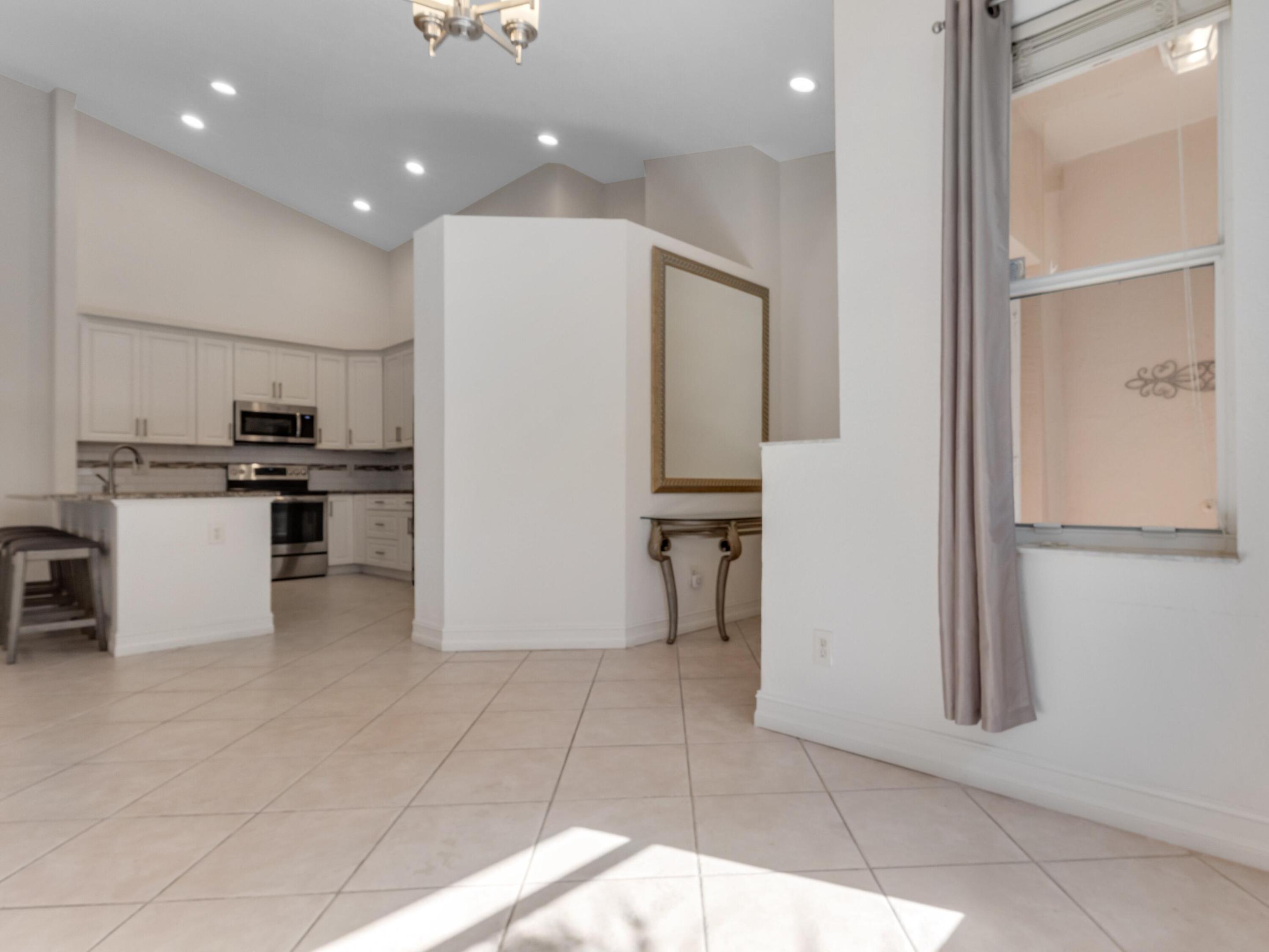 232 W Coral Trace Circle N