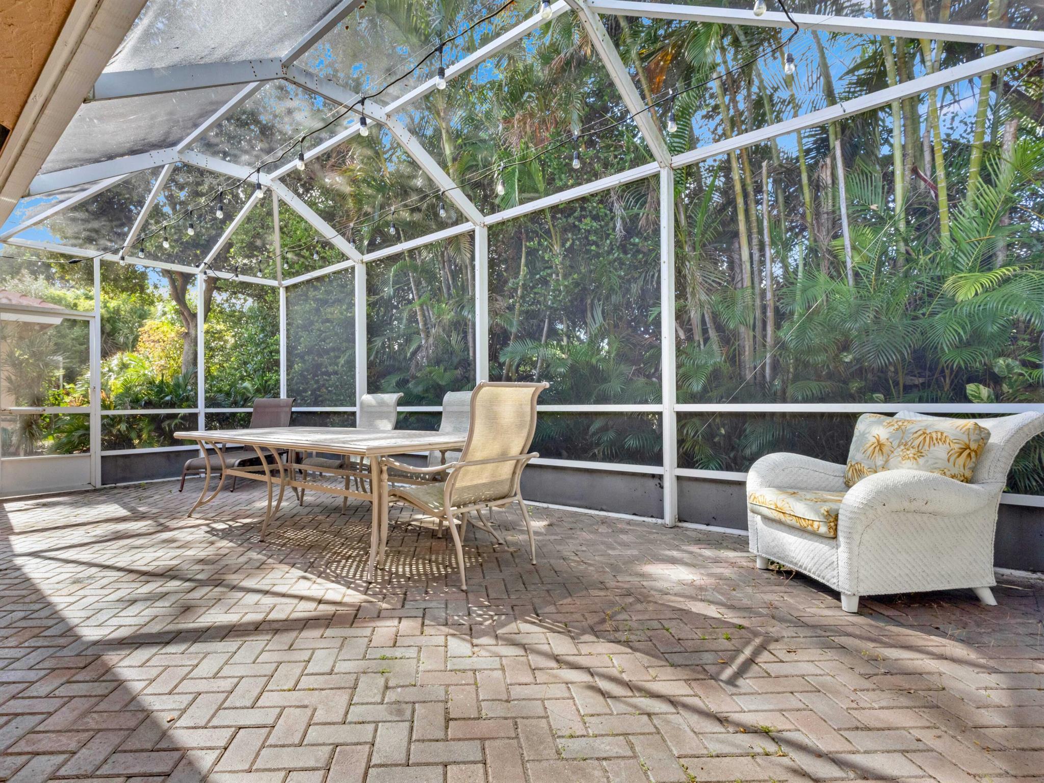 232 W Coral Trace Circle N