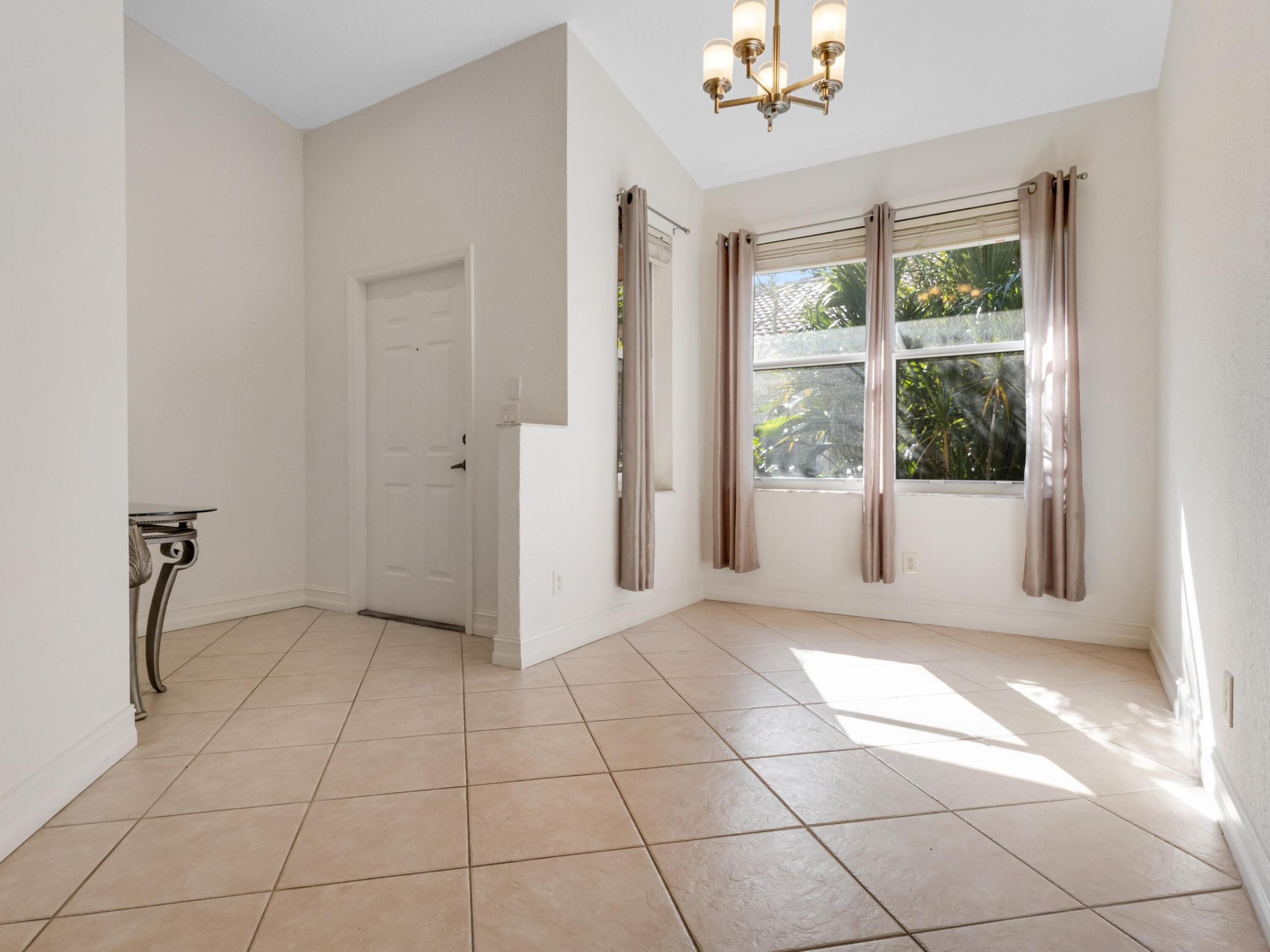 232 W Coral Trace Circle N