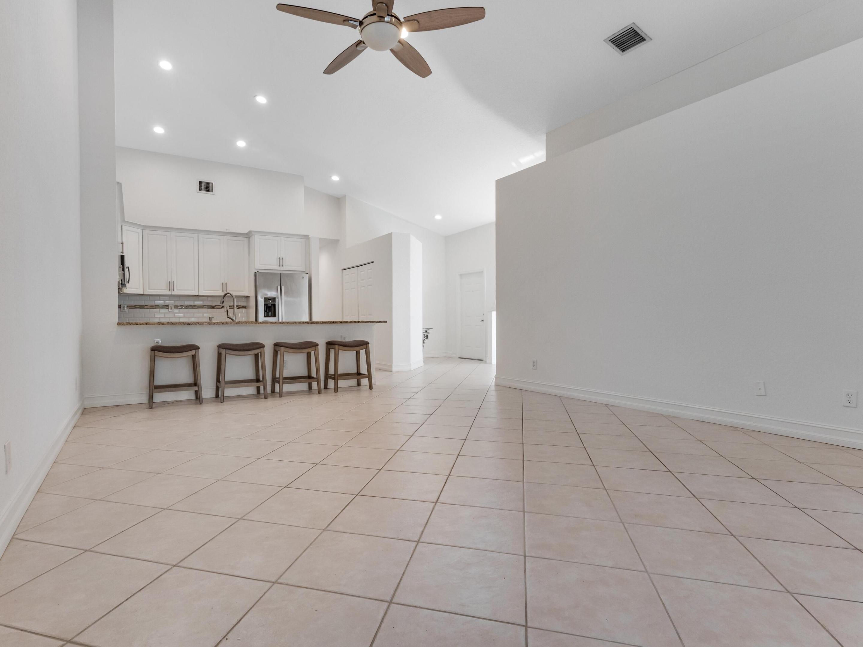 232 W Coral Trace Circle N