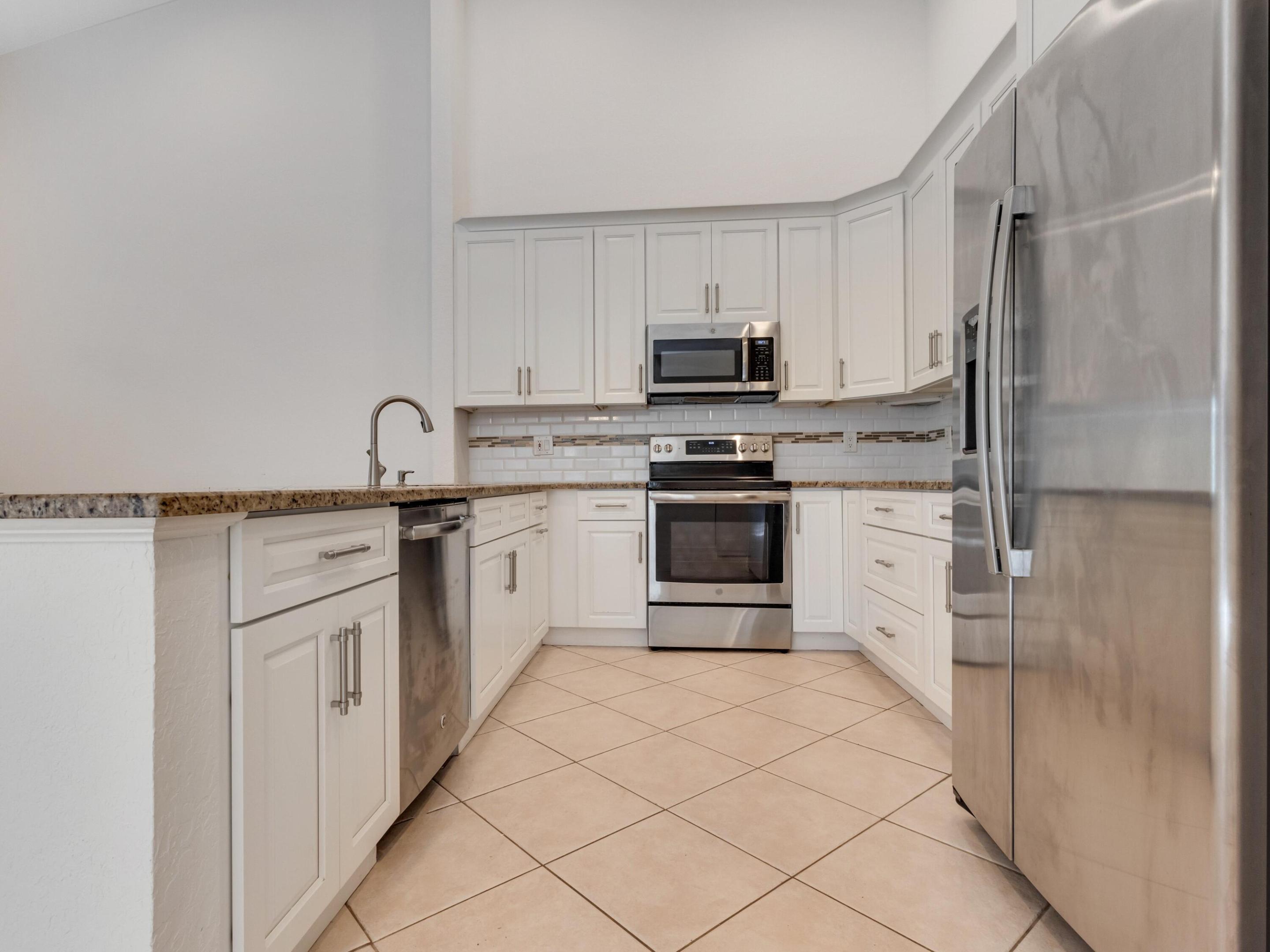 232 W Coral Trace Circle N