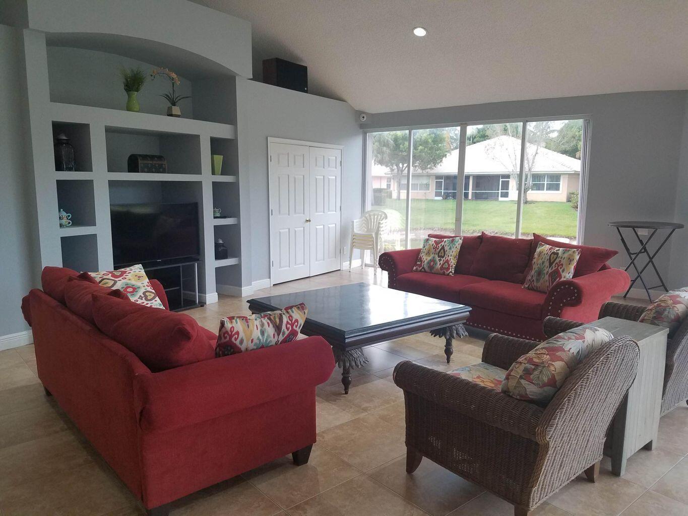 232 W Coral Trace Circle N