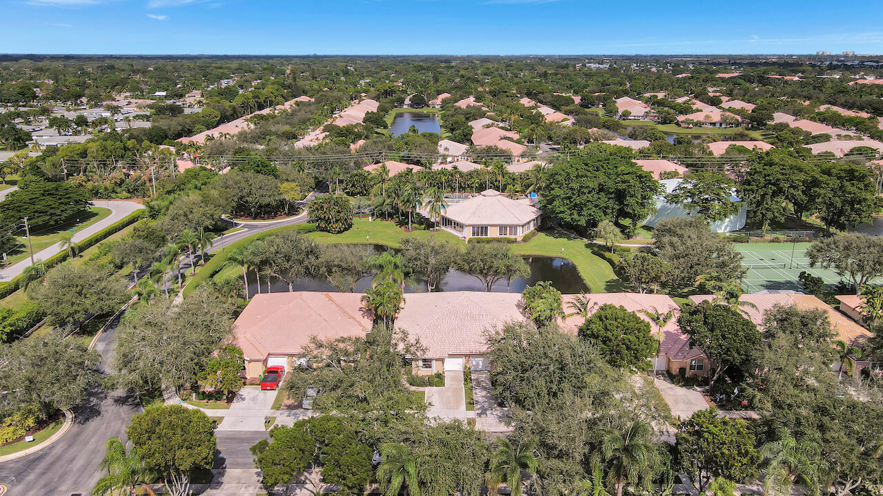 232 W Coral Trace Circle N