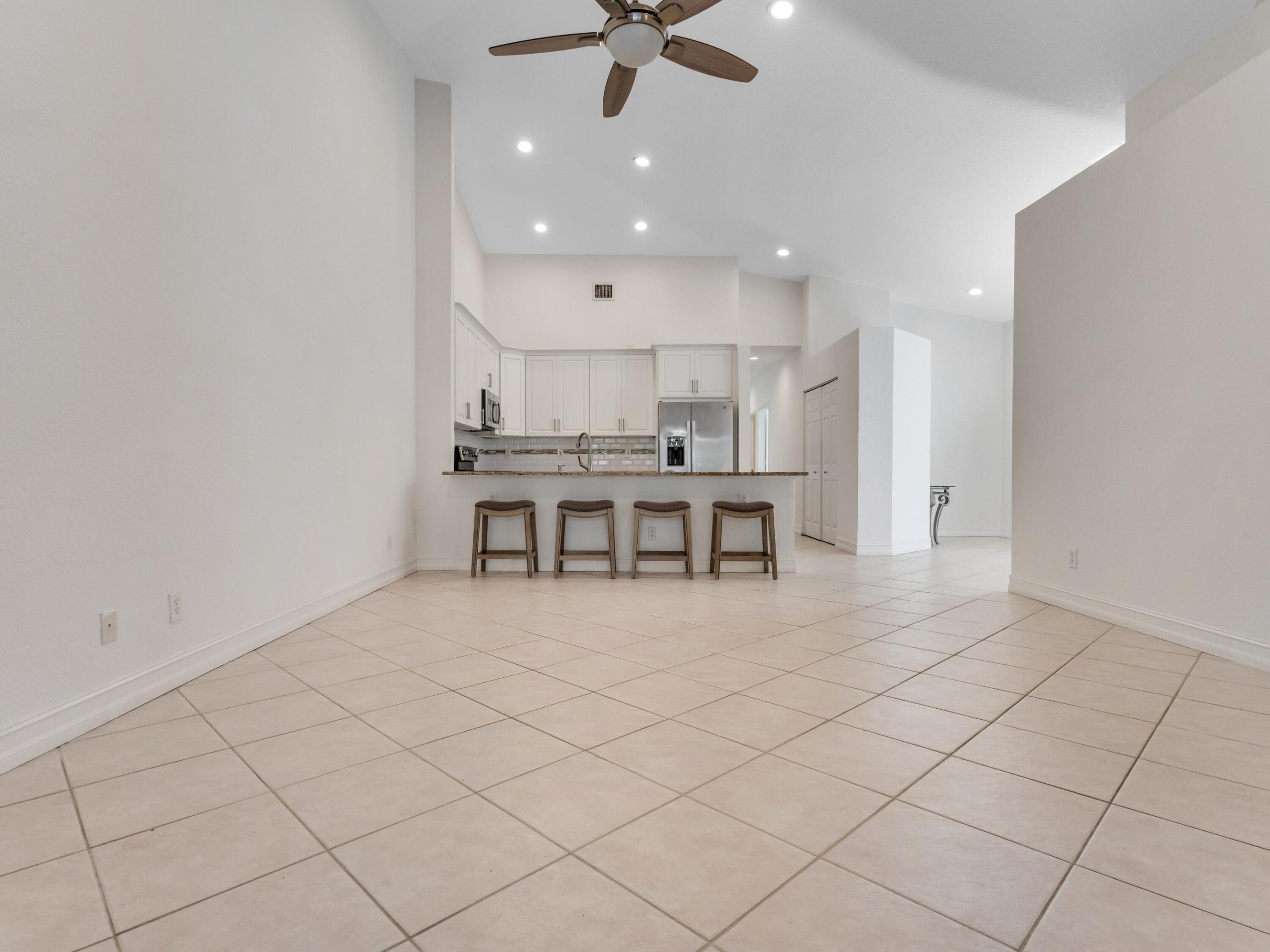 232 W Coral Trace Circle N