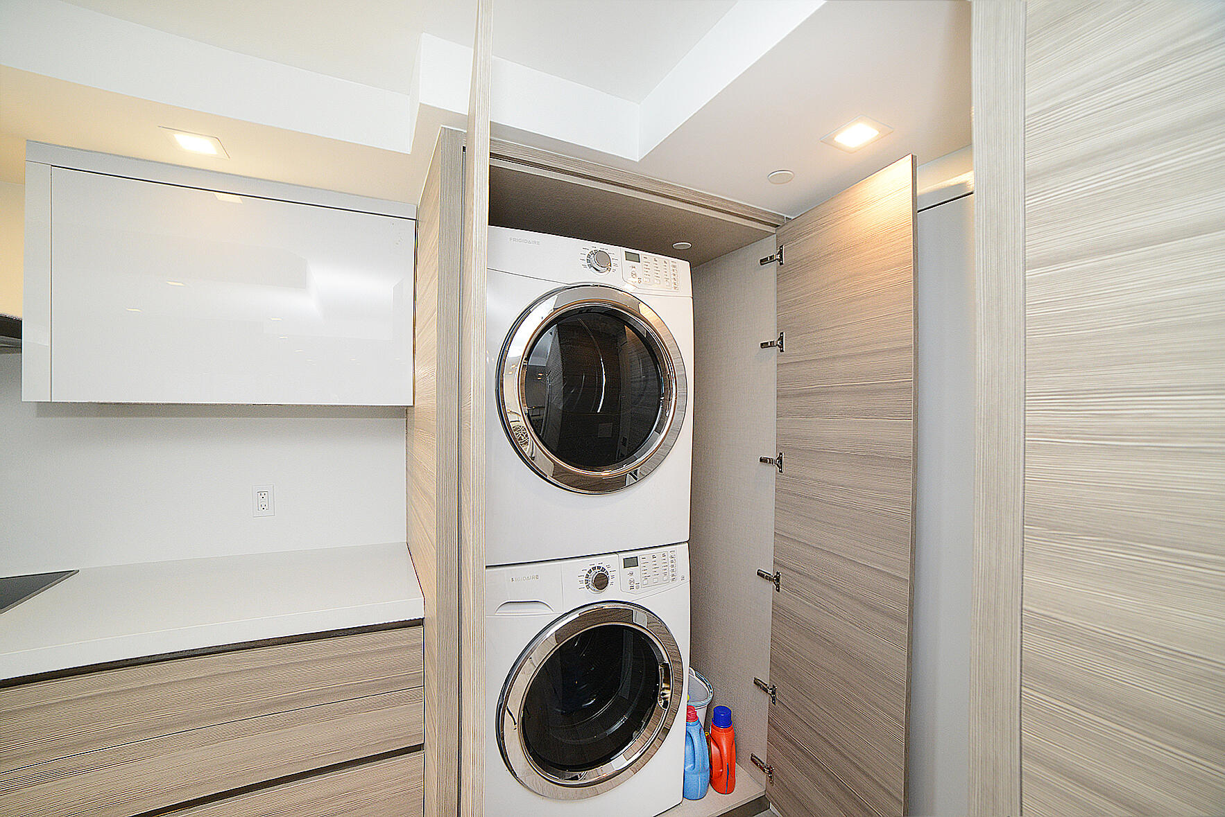 250 S Ocean Boulevard 9h