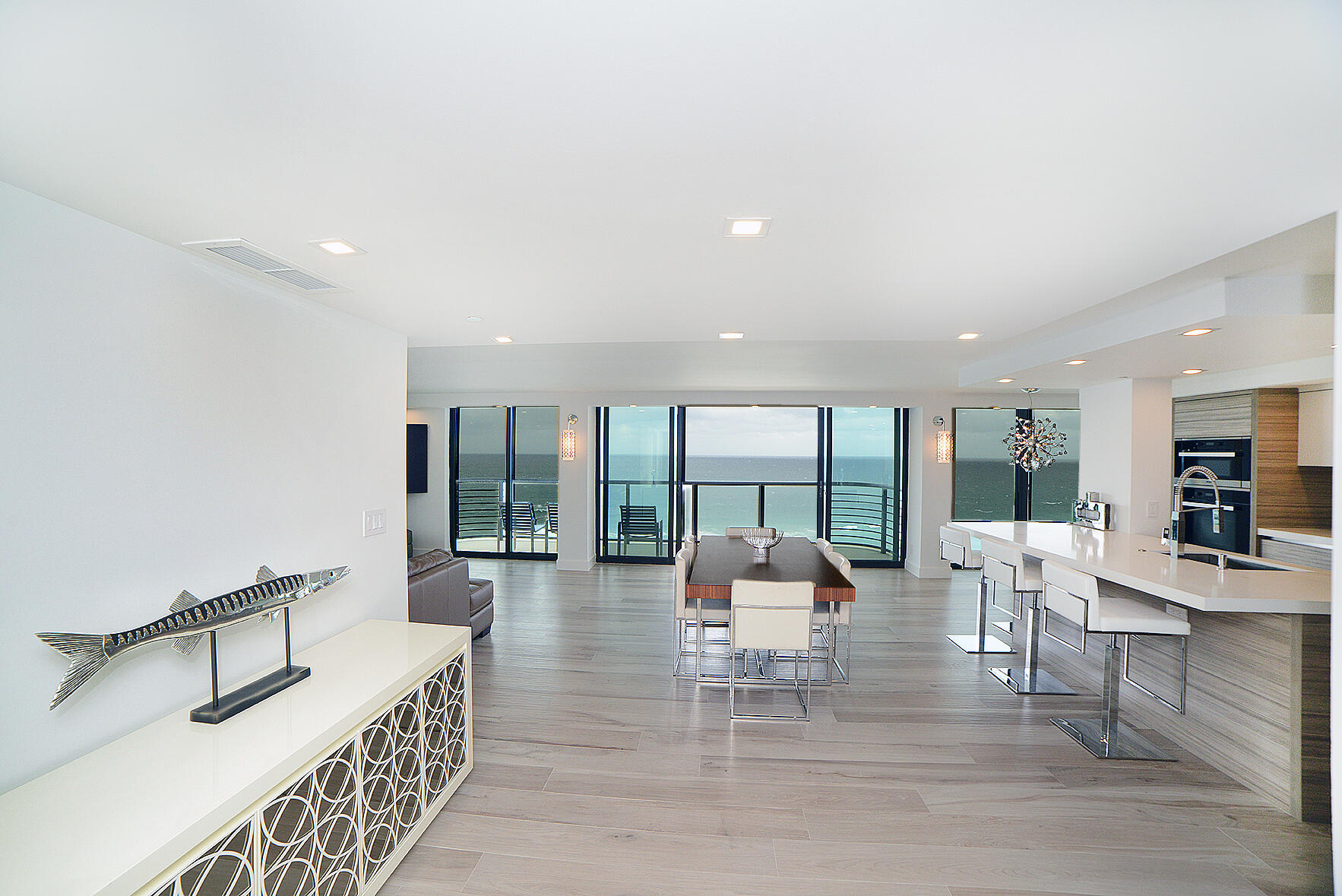 250 S Ocean Boulevard 9h
