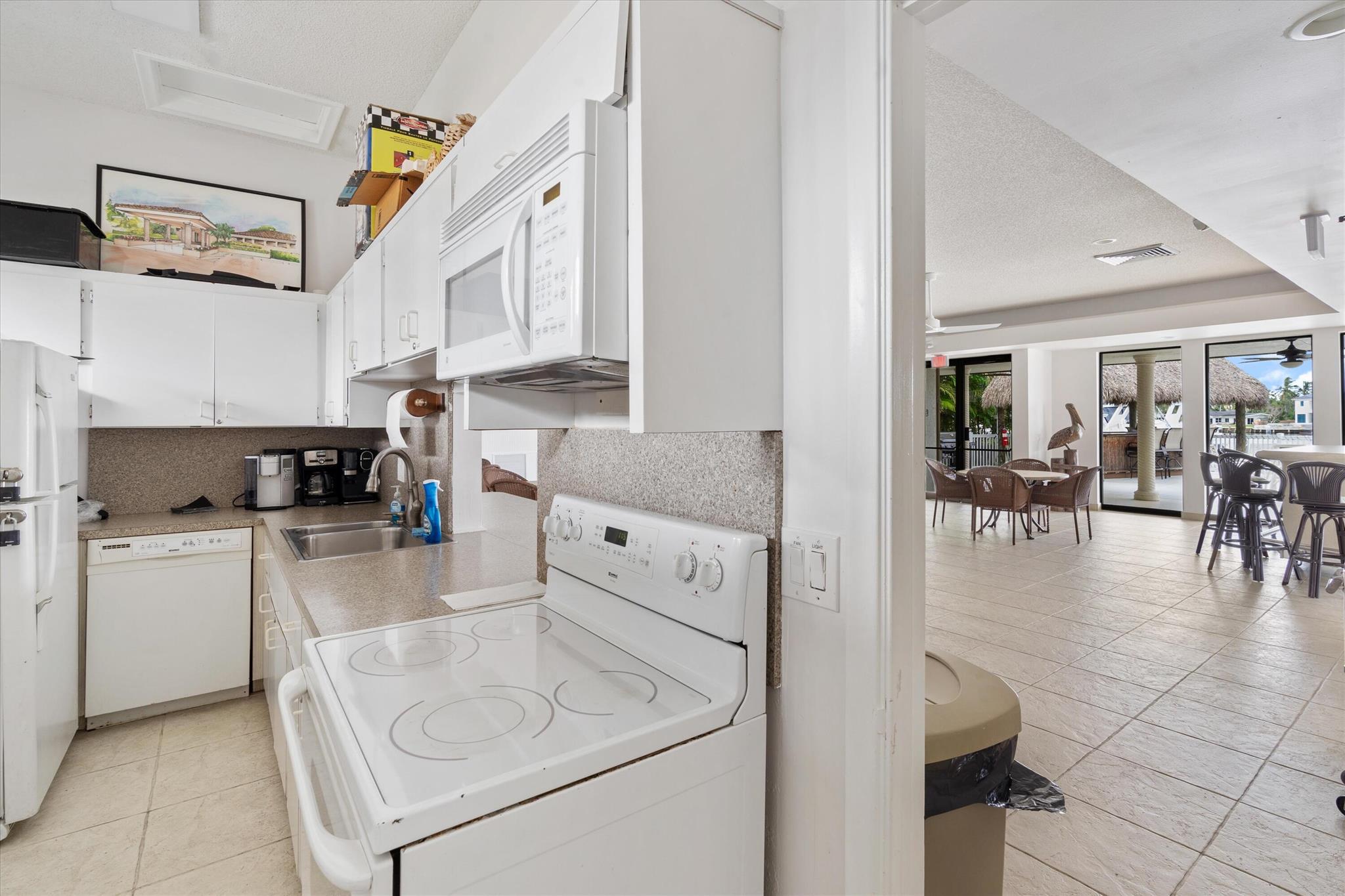 270 Captains Walk 3020