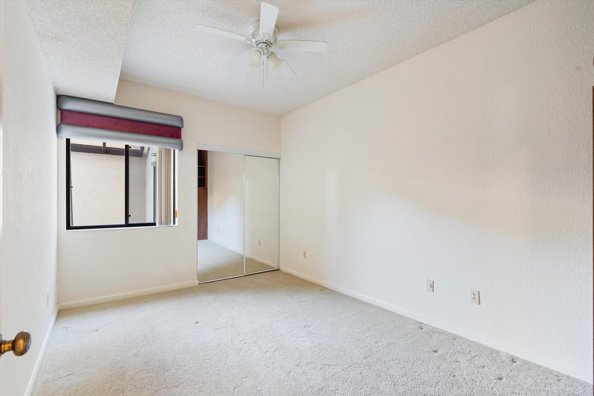 270 Captains Walk 3020