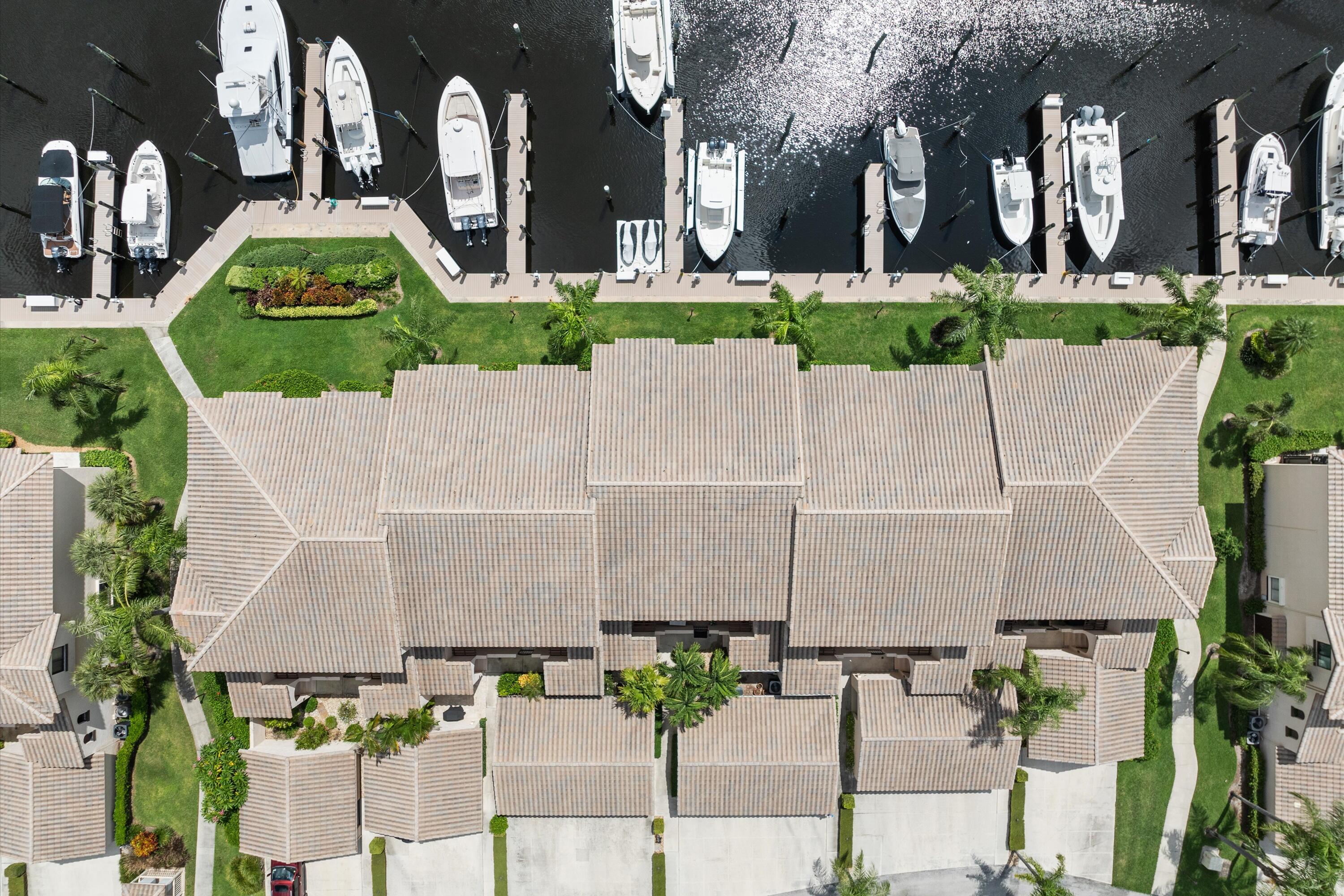 270 Captains Walk 3020