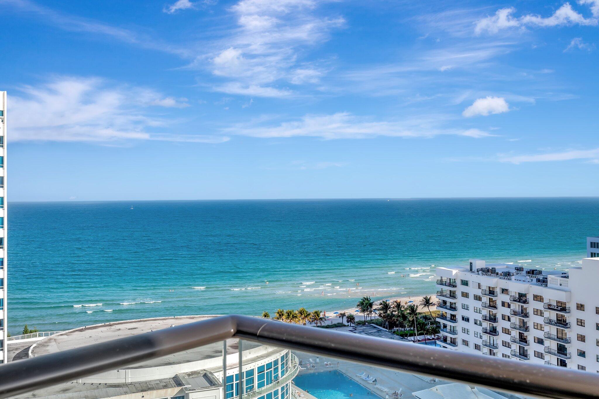 5500 Collins Avenue 1704