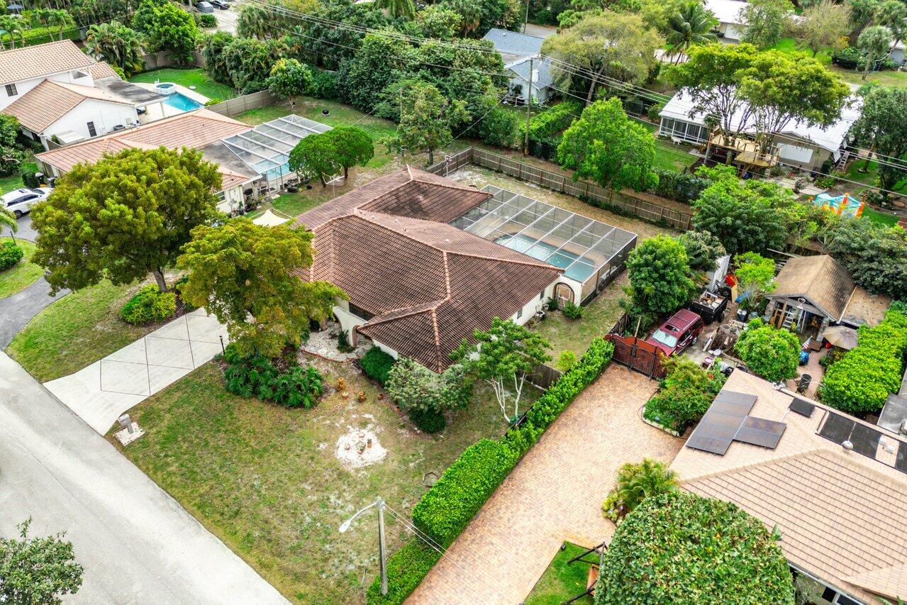 1120 SW 16th Street