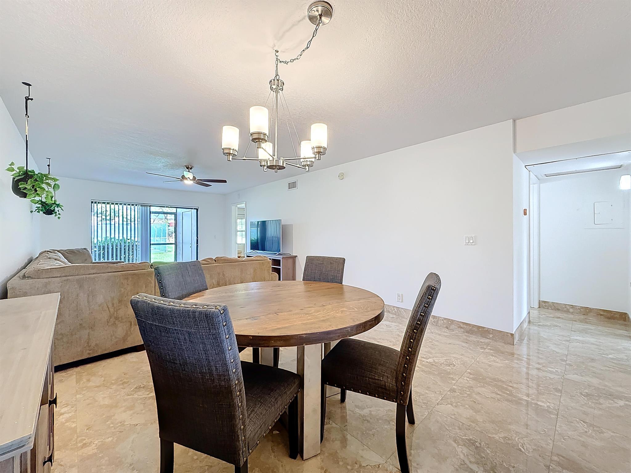 3020 Florida Boulevard 104-C