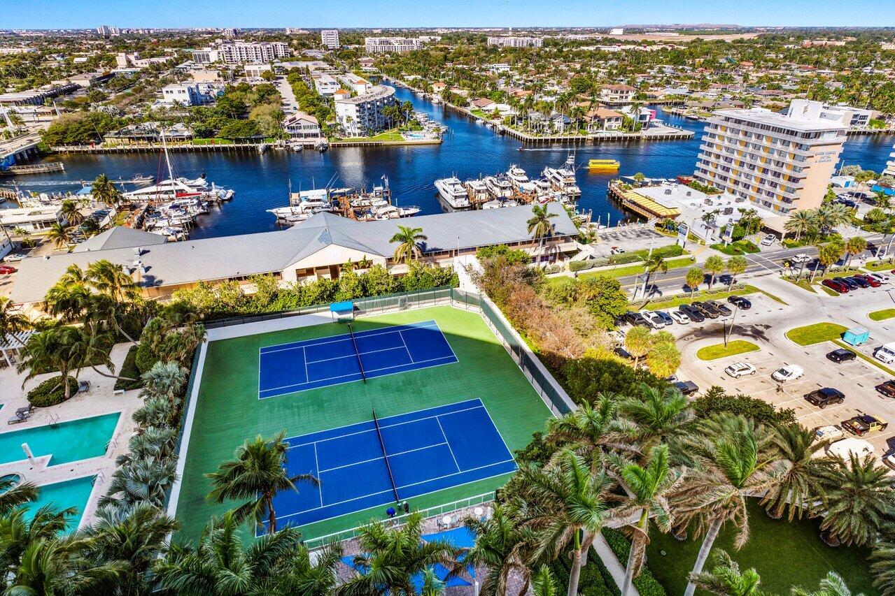 1 N Ocean Boulevard 1607