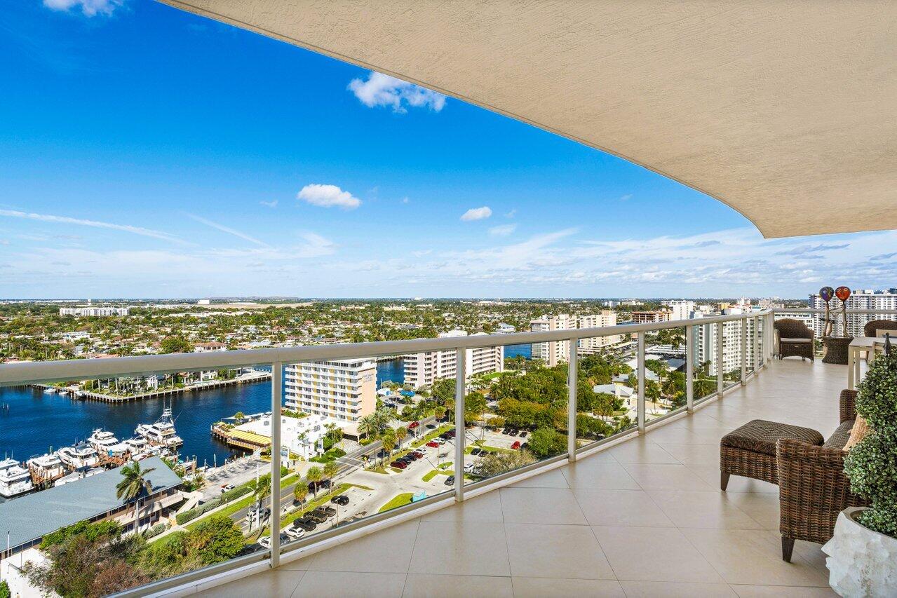 1 N Ocean Boulevard 1607
