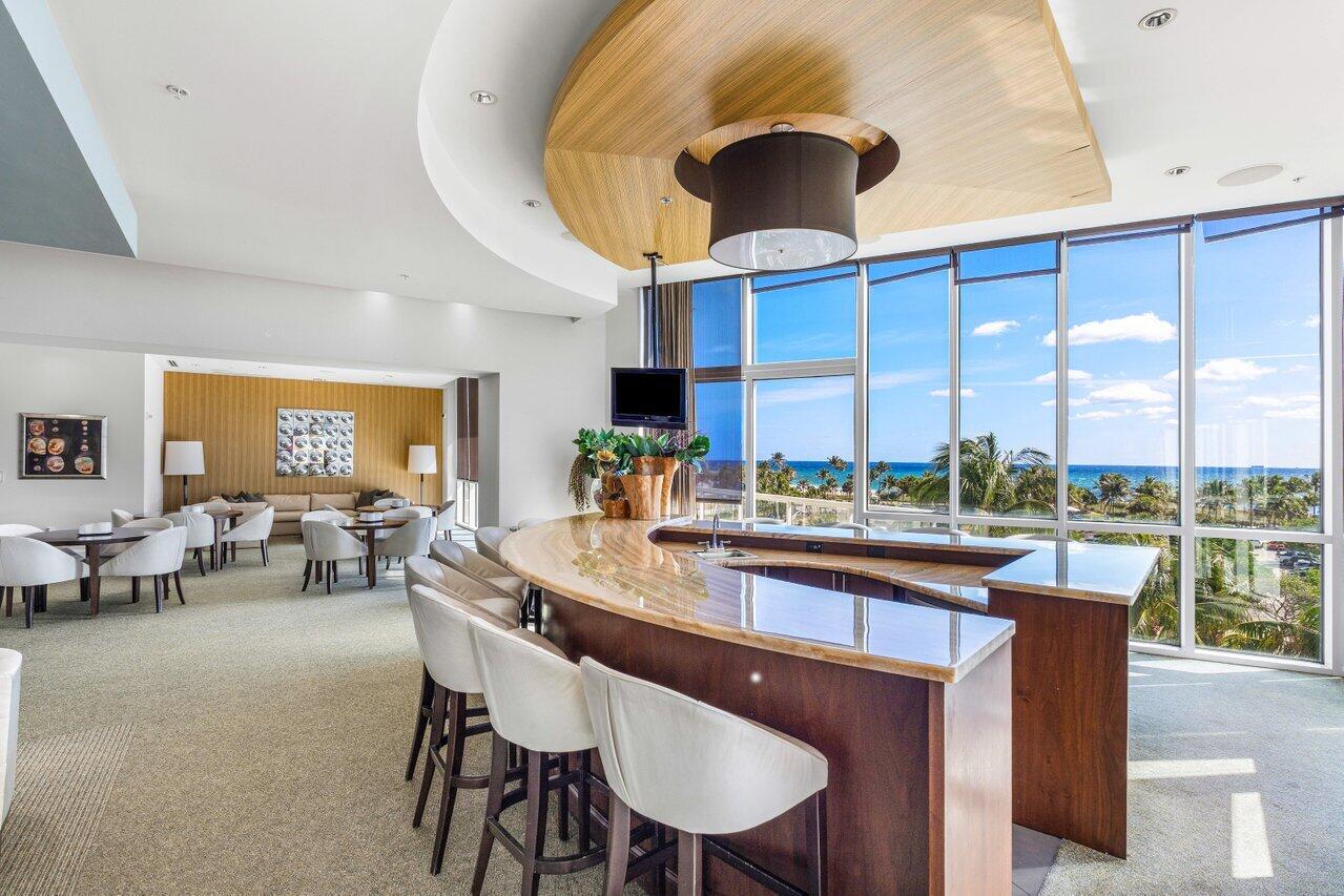1 N Ocean Boulevard 1607