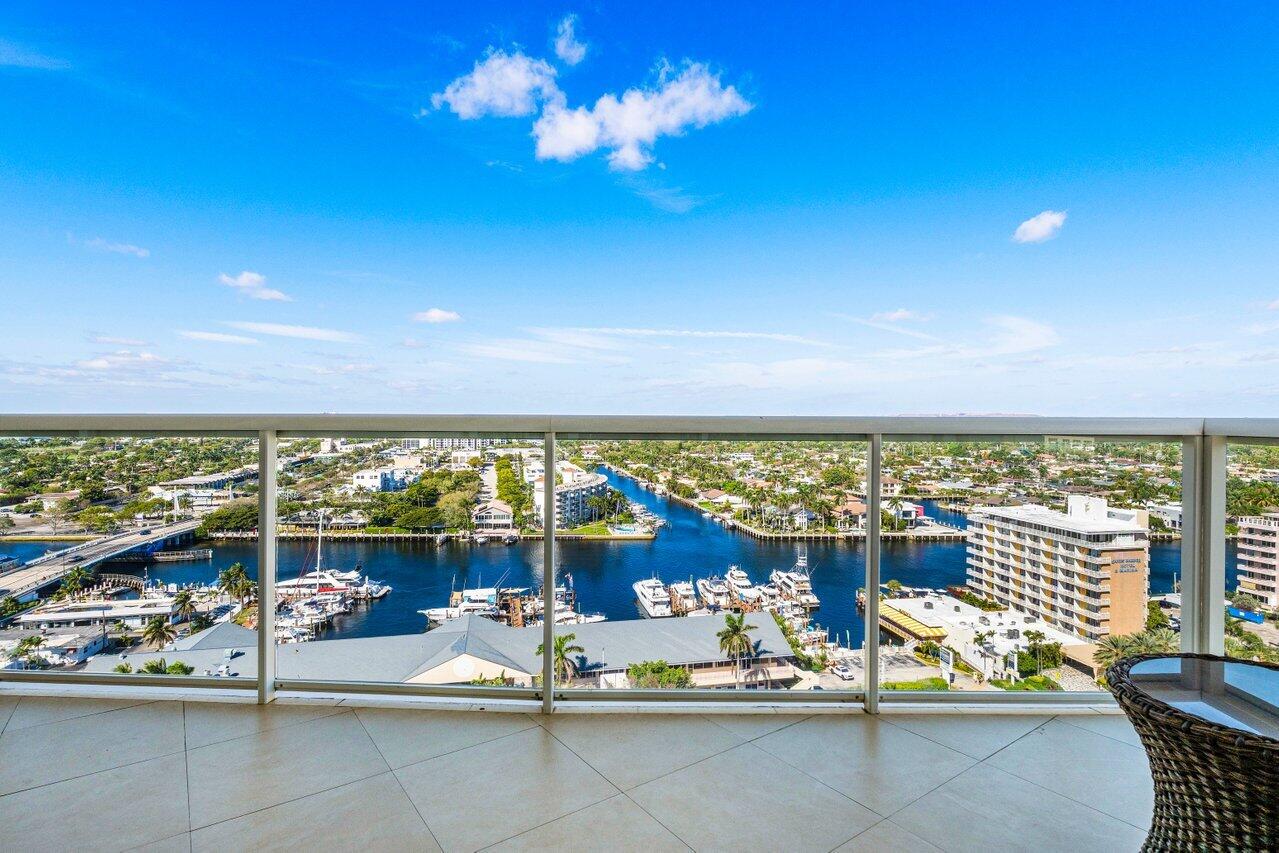 1 N Ocean Boulevard 1607