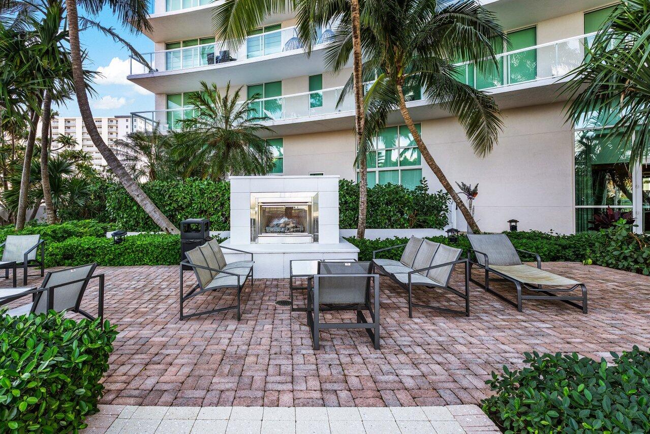 1 N Ocean Boulevard 1607