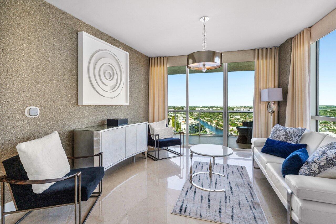 1 N Ocean Boulevard 1607