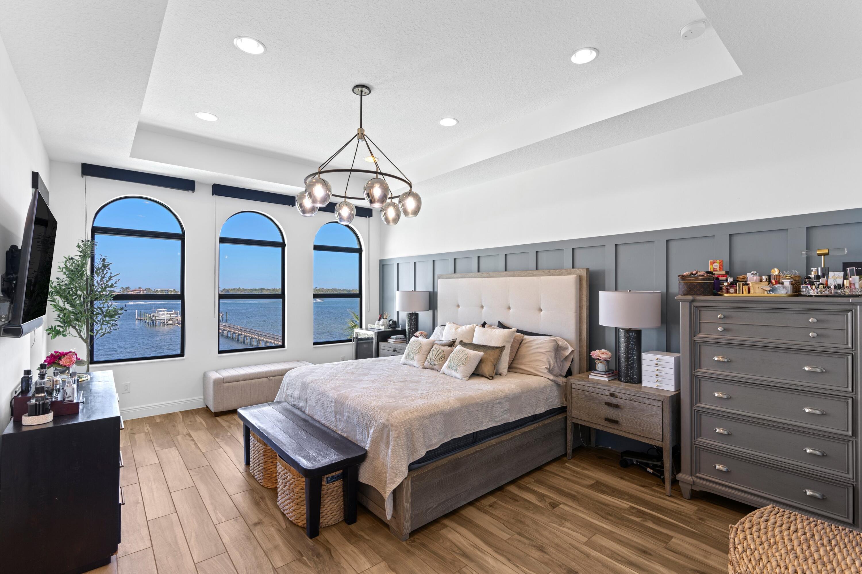 6 Windward Lane