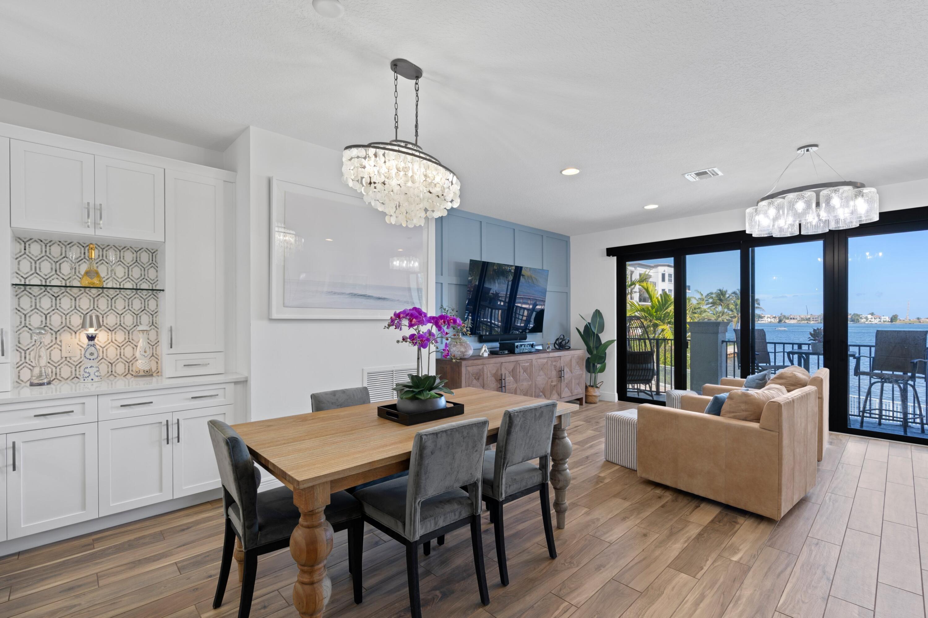 6 Windward Lane