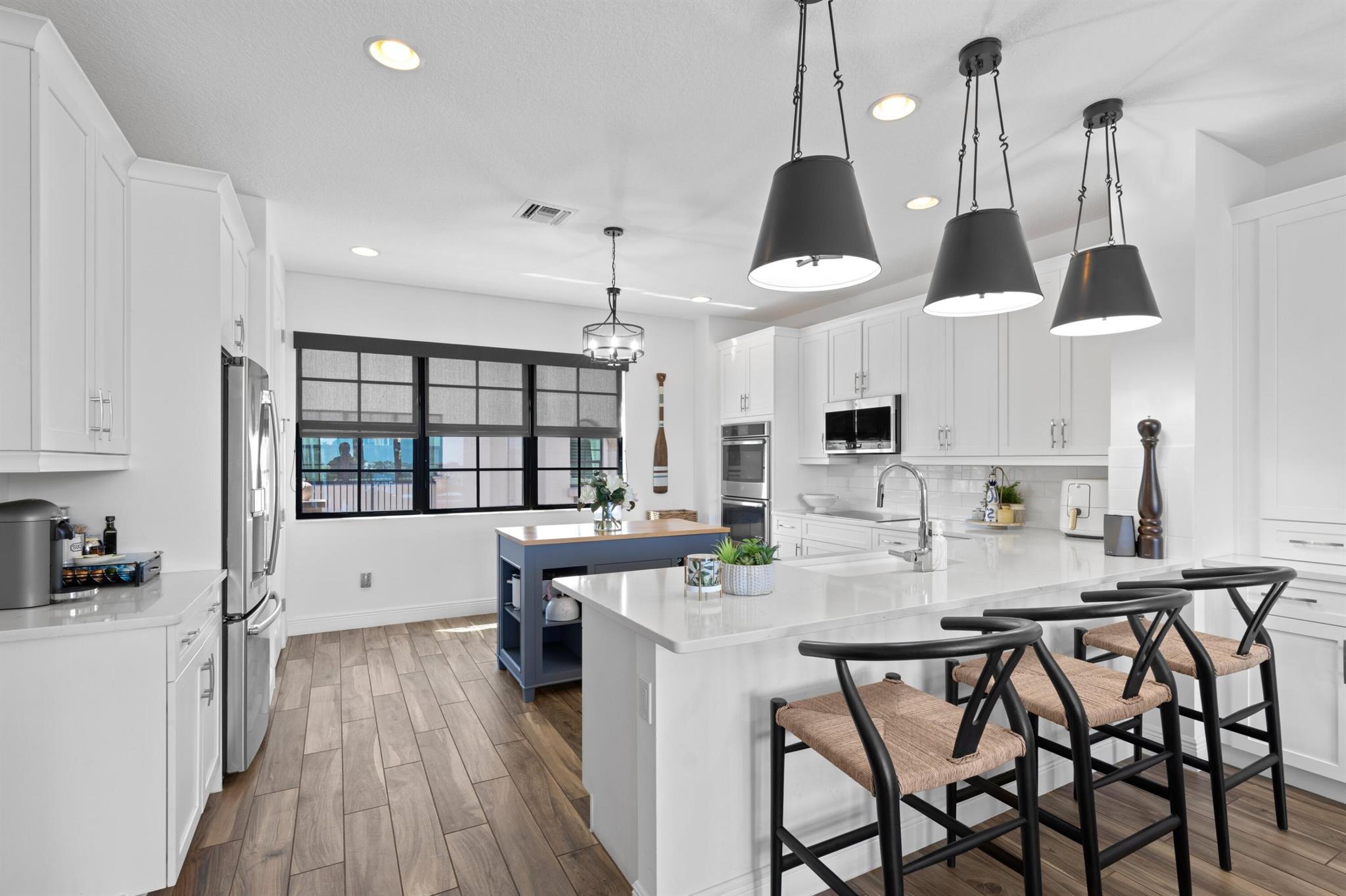 6 Windward Lane