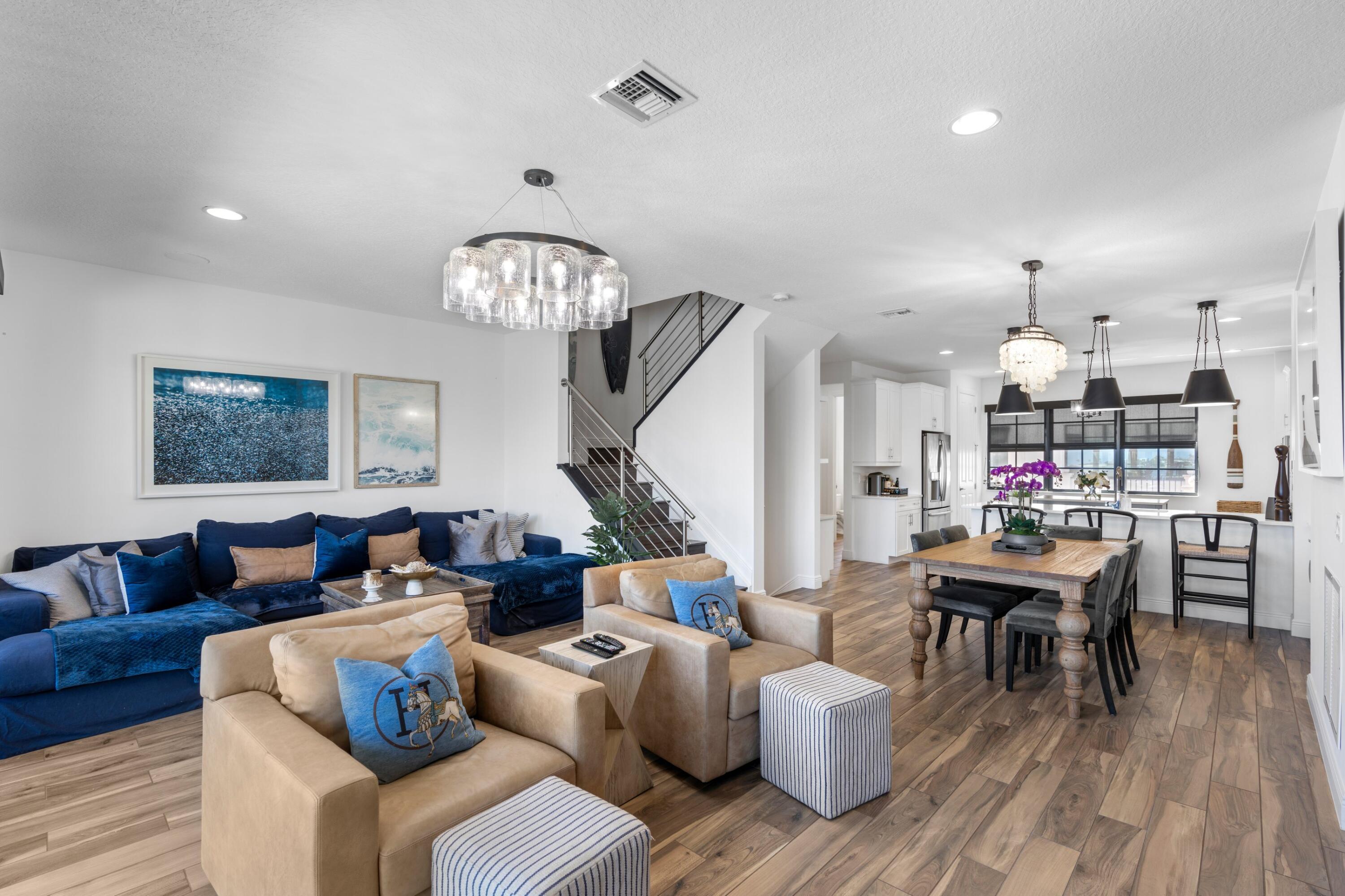 6 Windward Lane