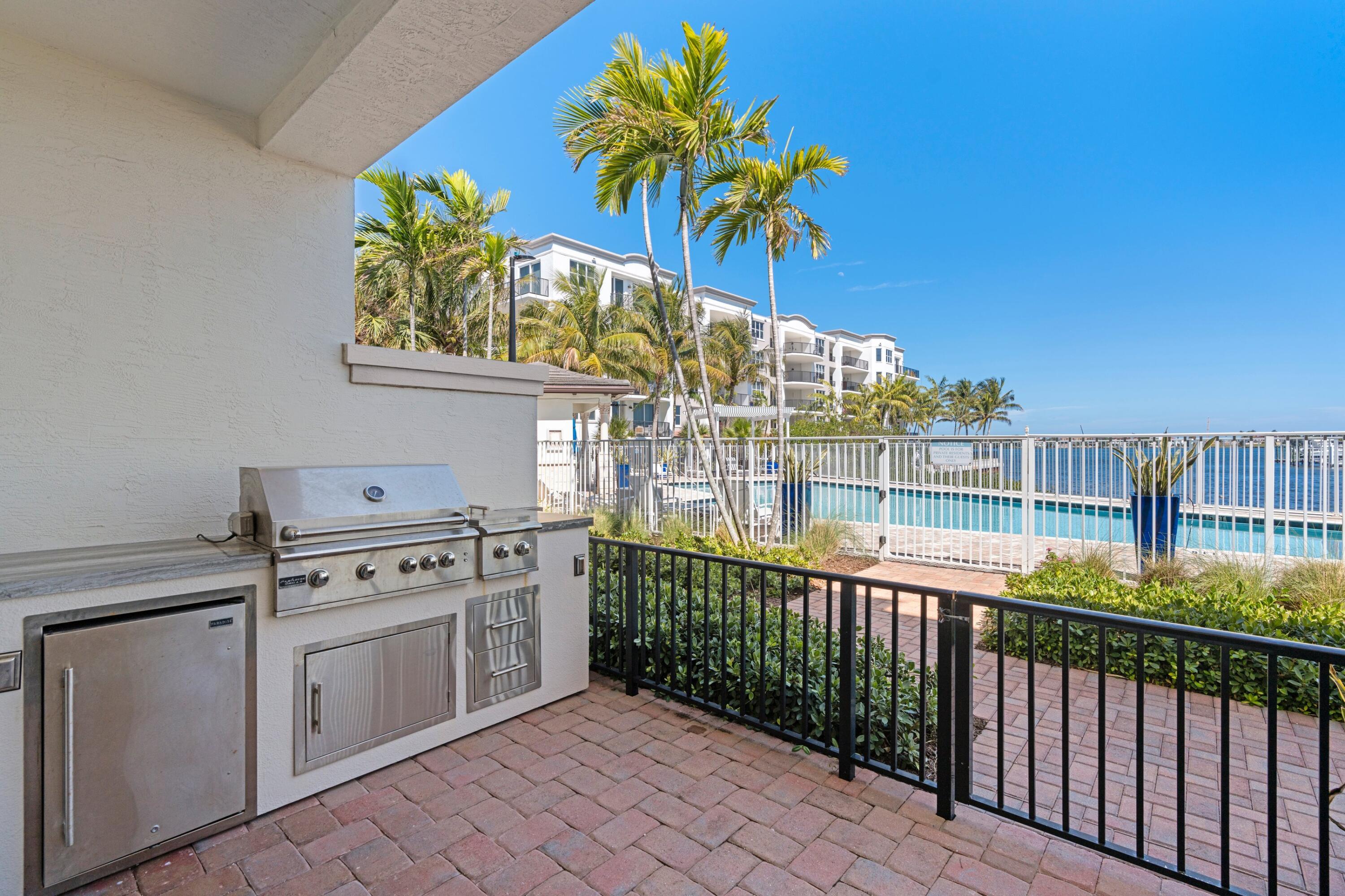 6 Windward Lane