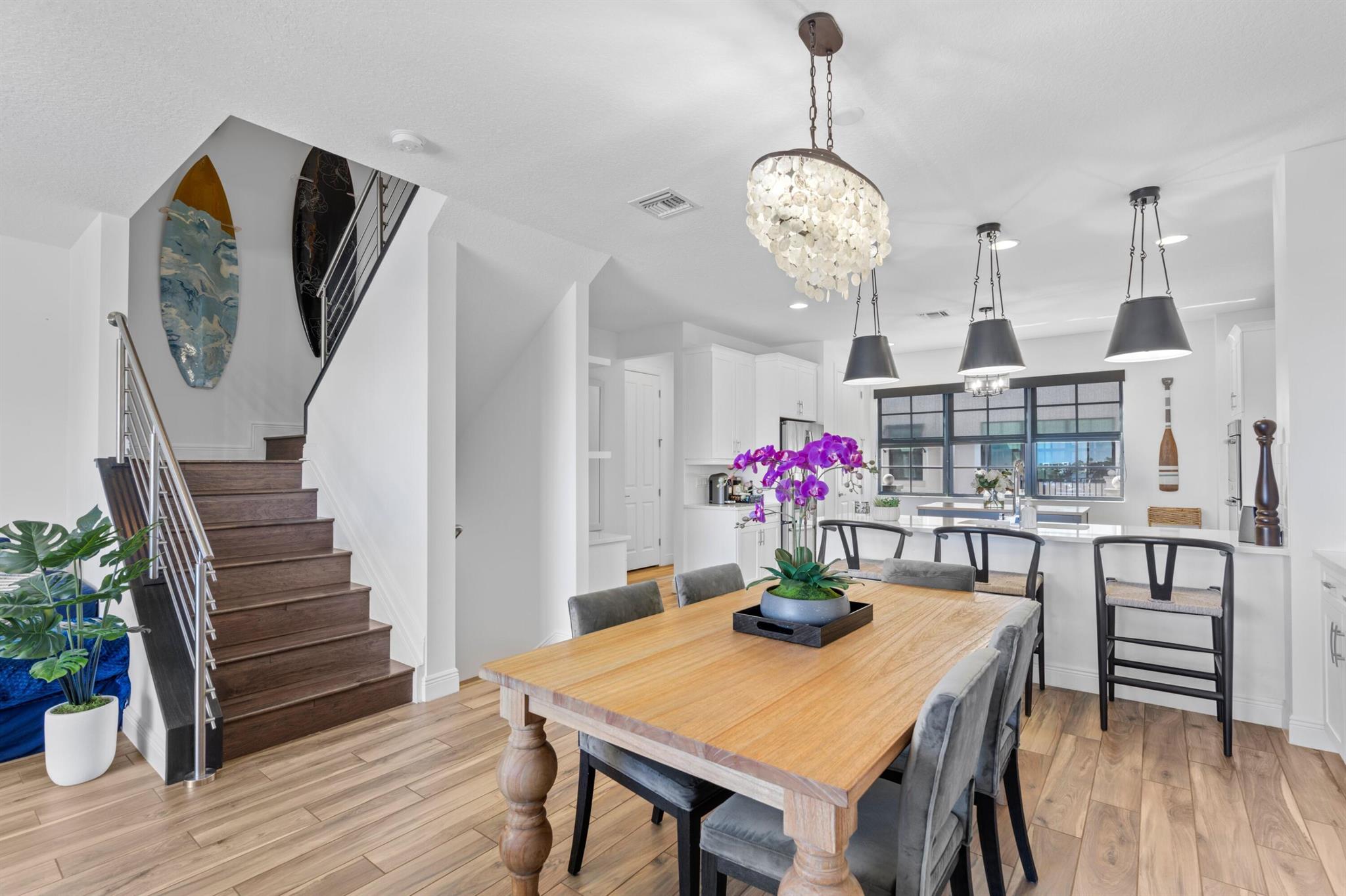 6 Windward Lane