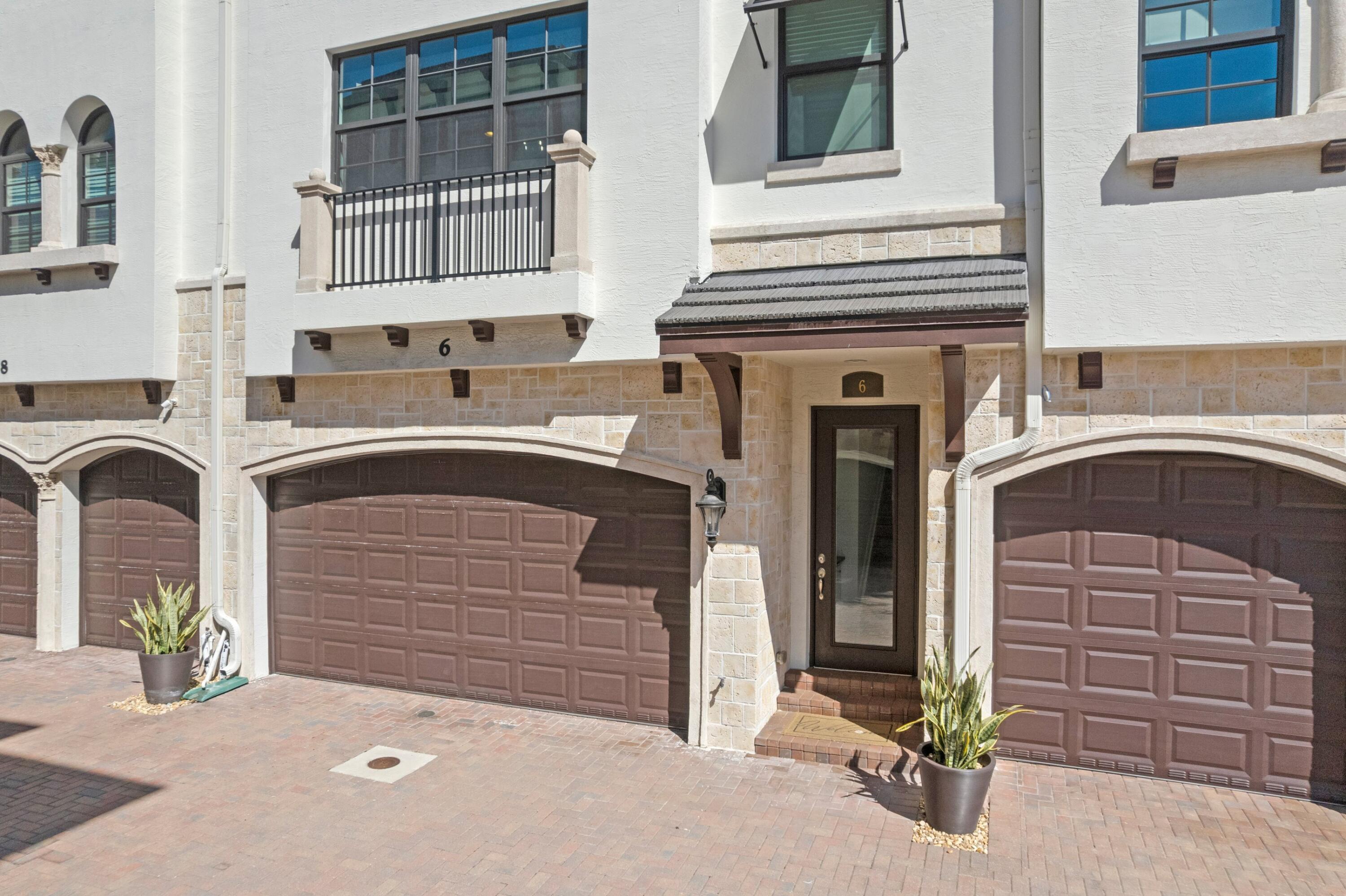 6 Windward Lane