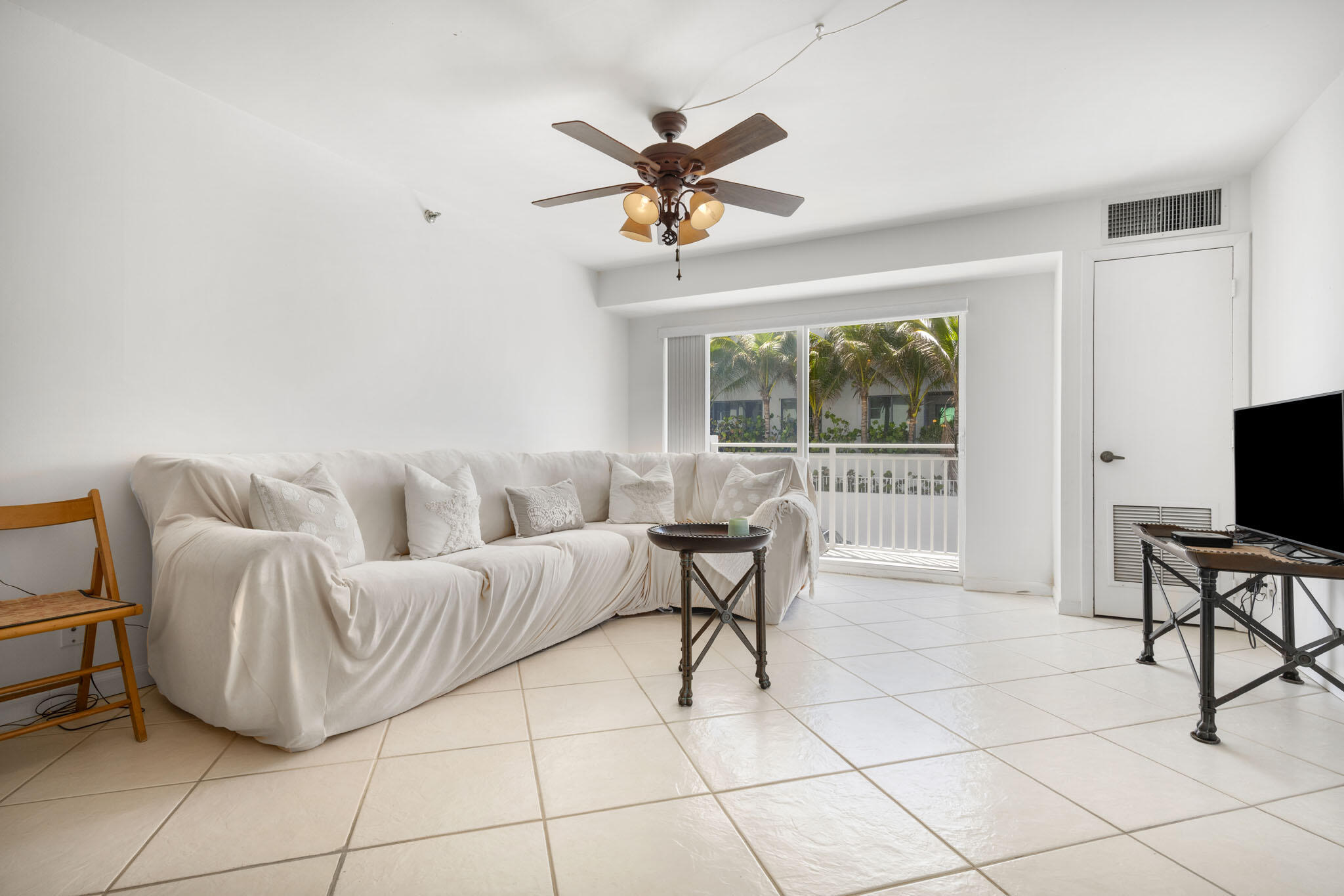 4511 S Ocean Boulevard 101