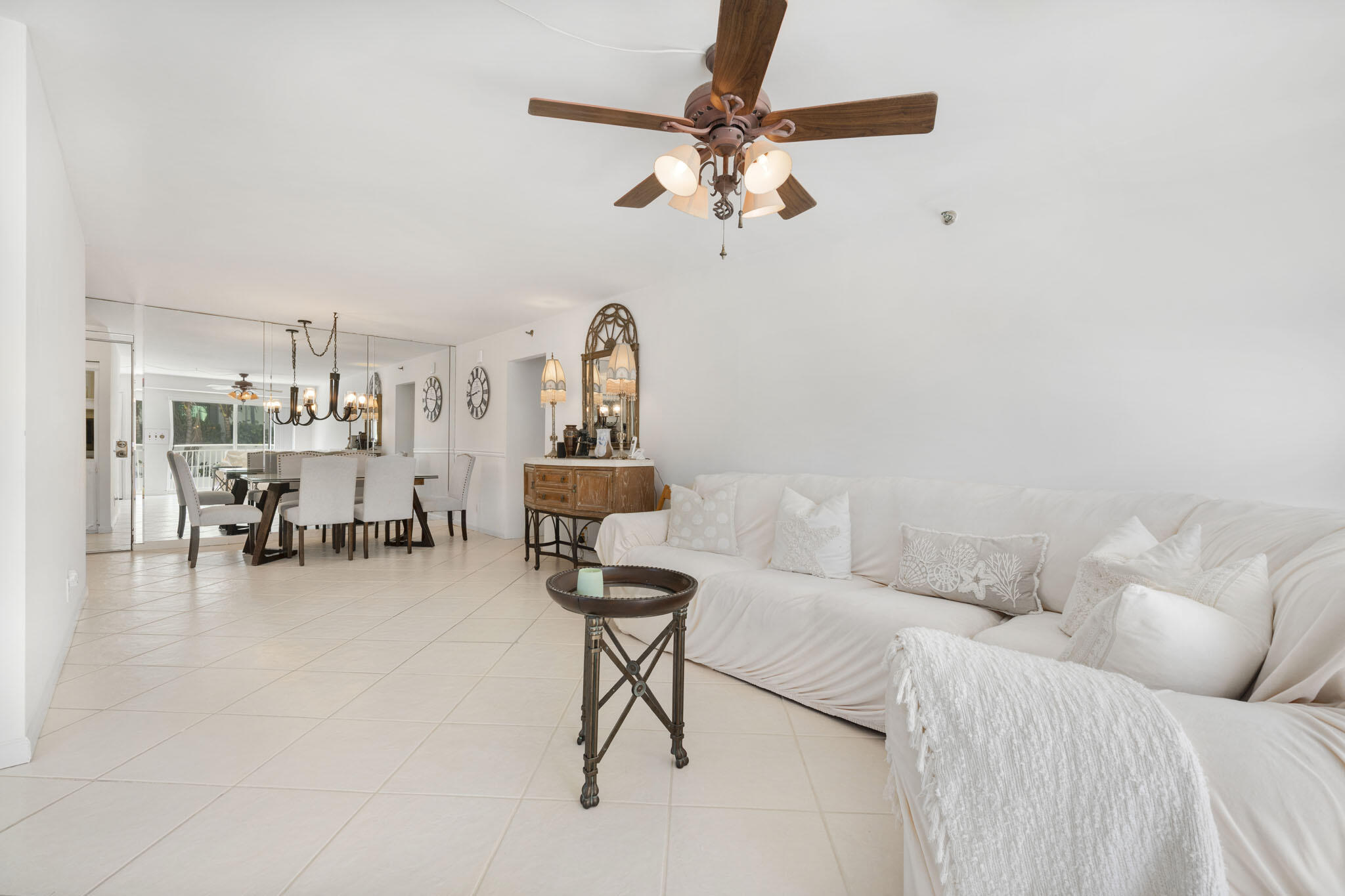 4511 S Ocean Boulevard 101