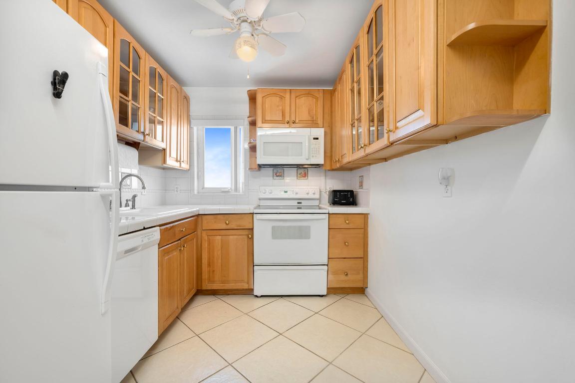 4511 S Ocean Boulevard 101