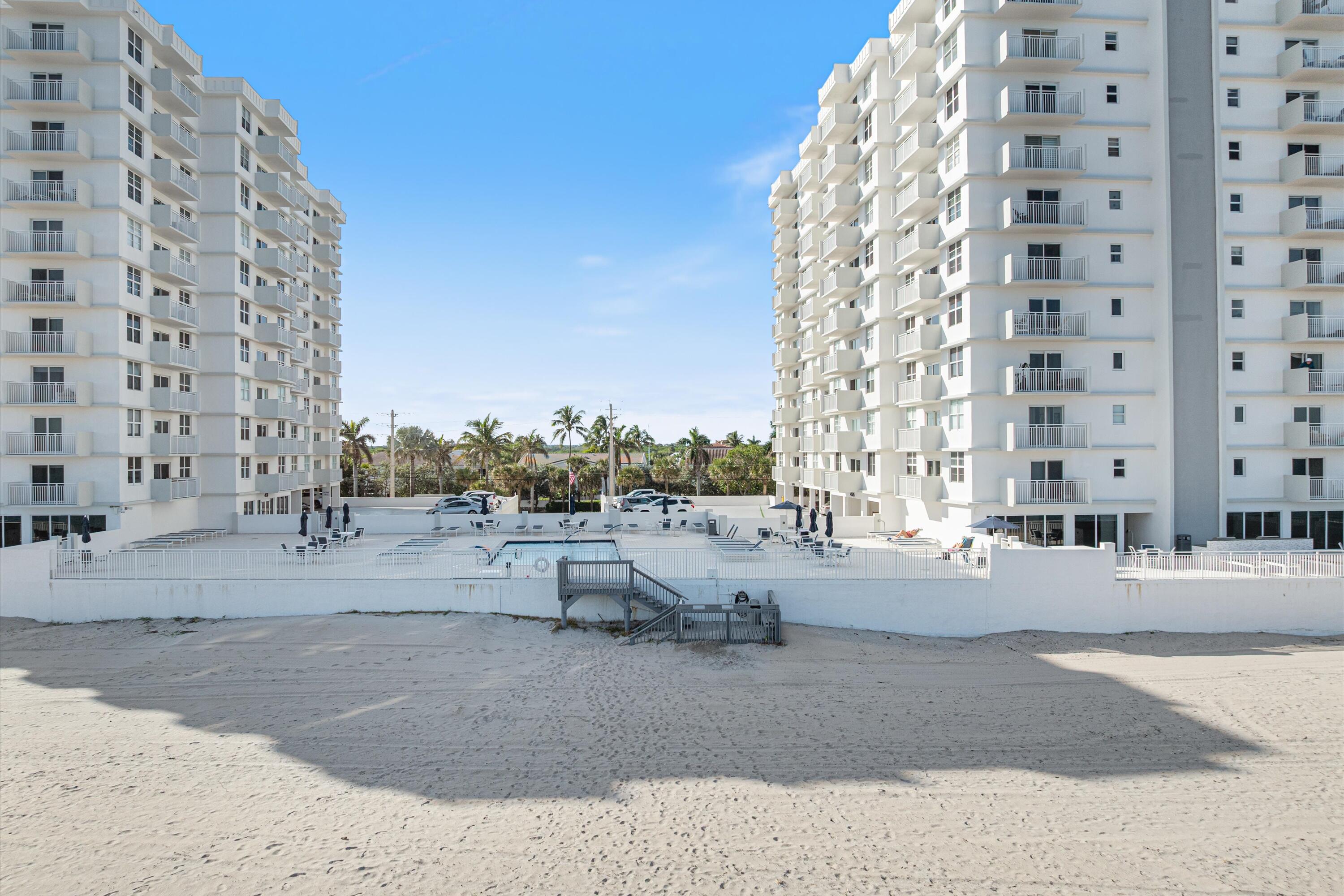 4511 S Ocean Boulevard 101