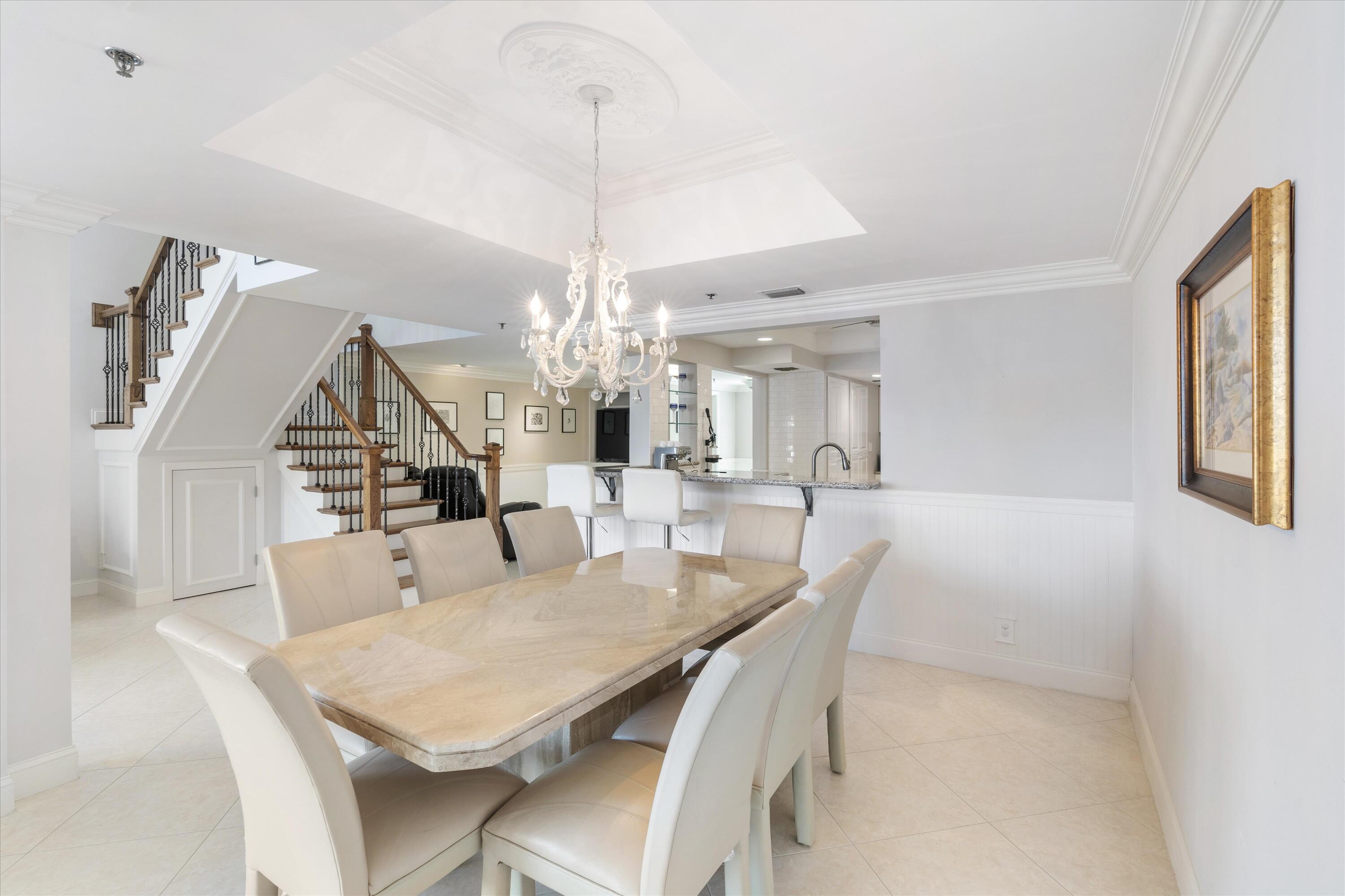 1035 S Federal Highway 215