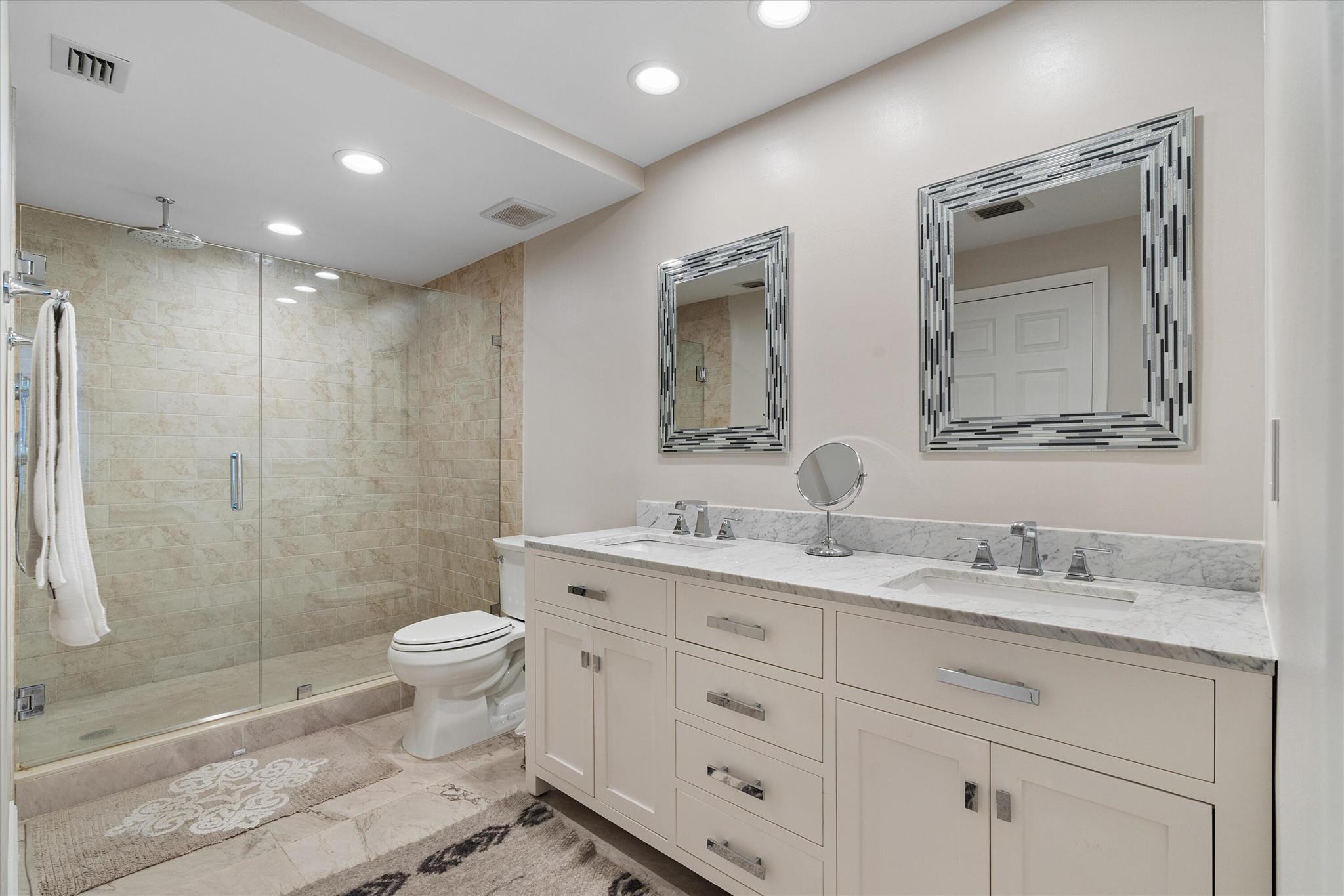 1035 S Federal Highway 215