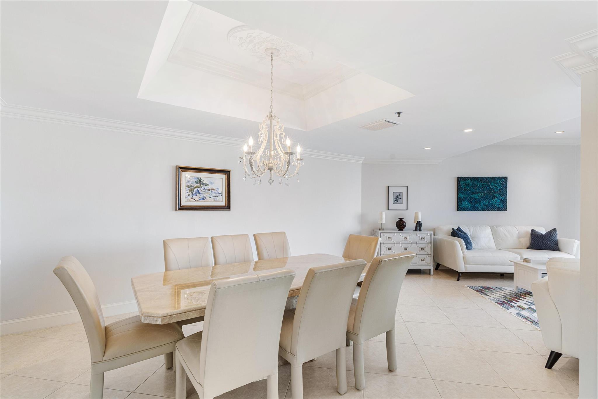 1035 S Federal Highway 215